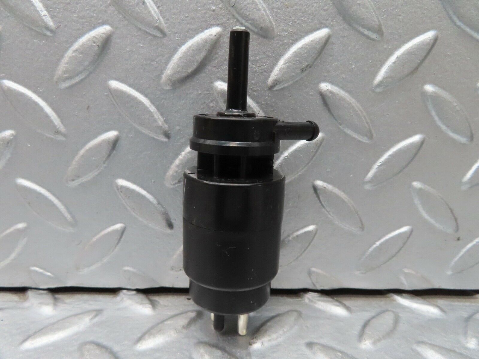 17240 Mercedes-Benz R129 300SL Coupe Windscreen Washer Pump Bosch 1248690621