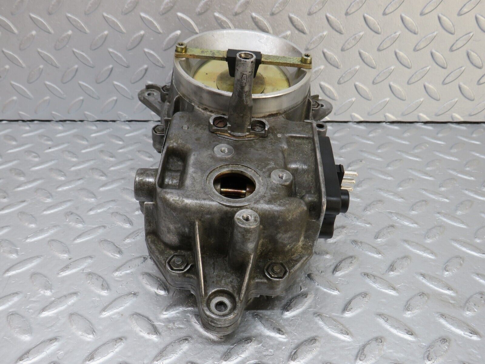 36667 Mercedes-Benz W201 190E 2.0L Air Flow Mass Sensor Bosch 0438121001 1021410990