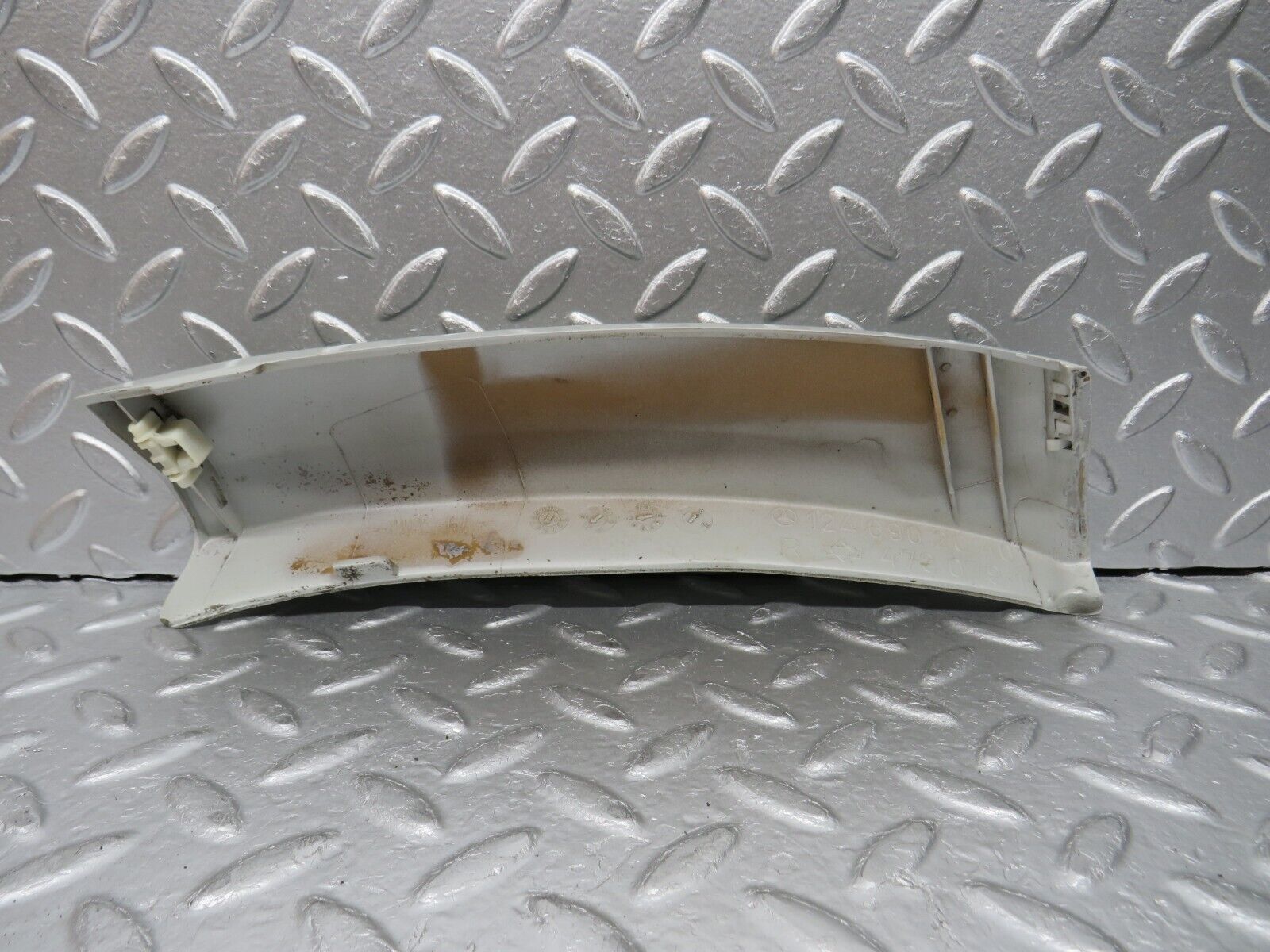 30405 Mercedes-Benz W124 230E Rear Right Fender Wing Lower Moulding Trim 1246902040