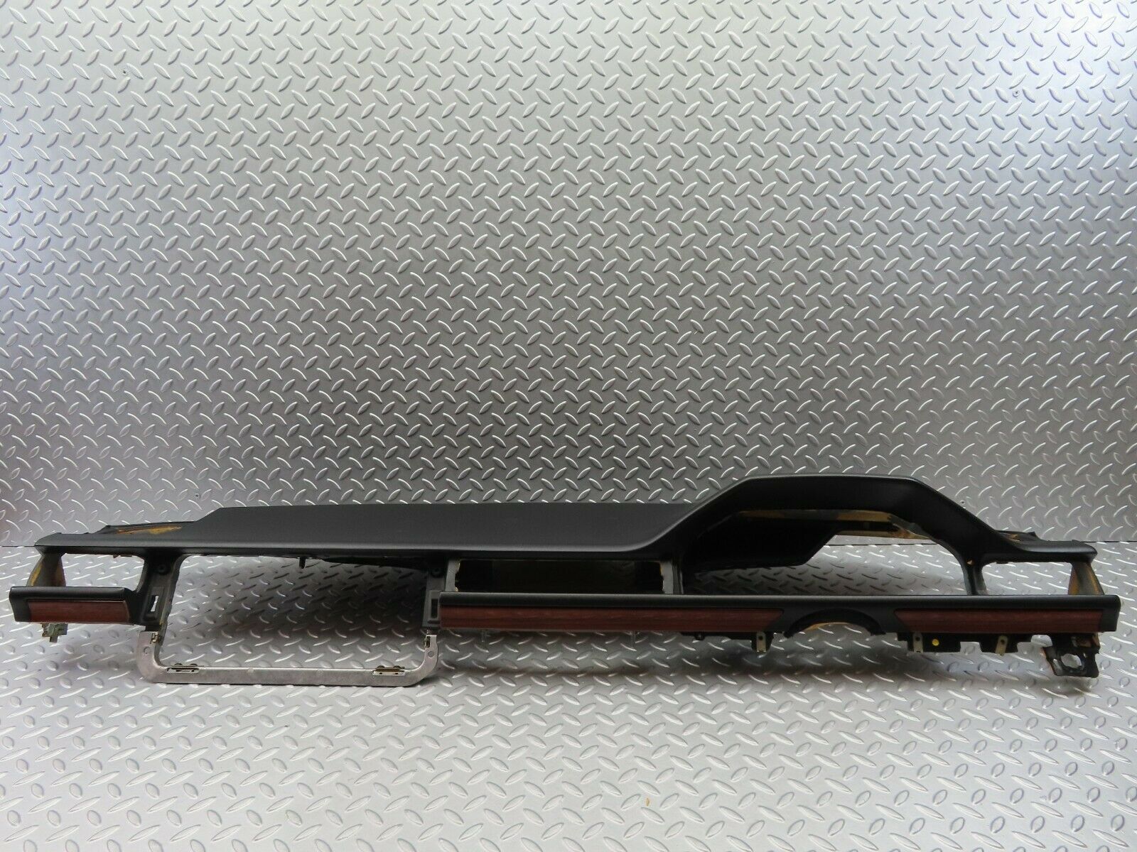 6614 Mercedes-Benz S124 E220 Wagon Dashboard Black