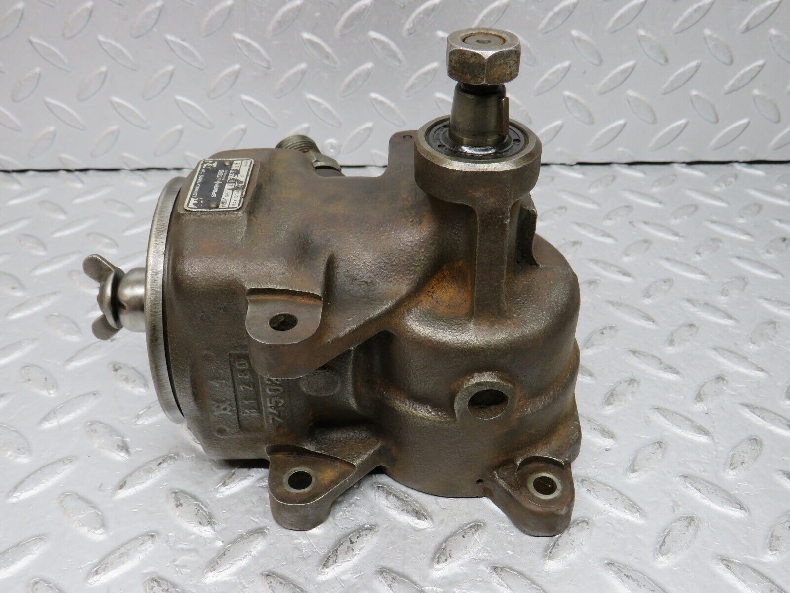 35923 Mercedes-Benz 240D OM616.912 Power Steering Pump