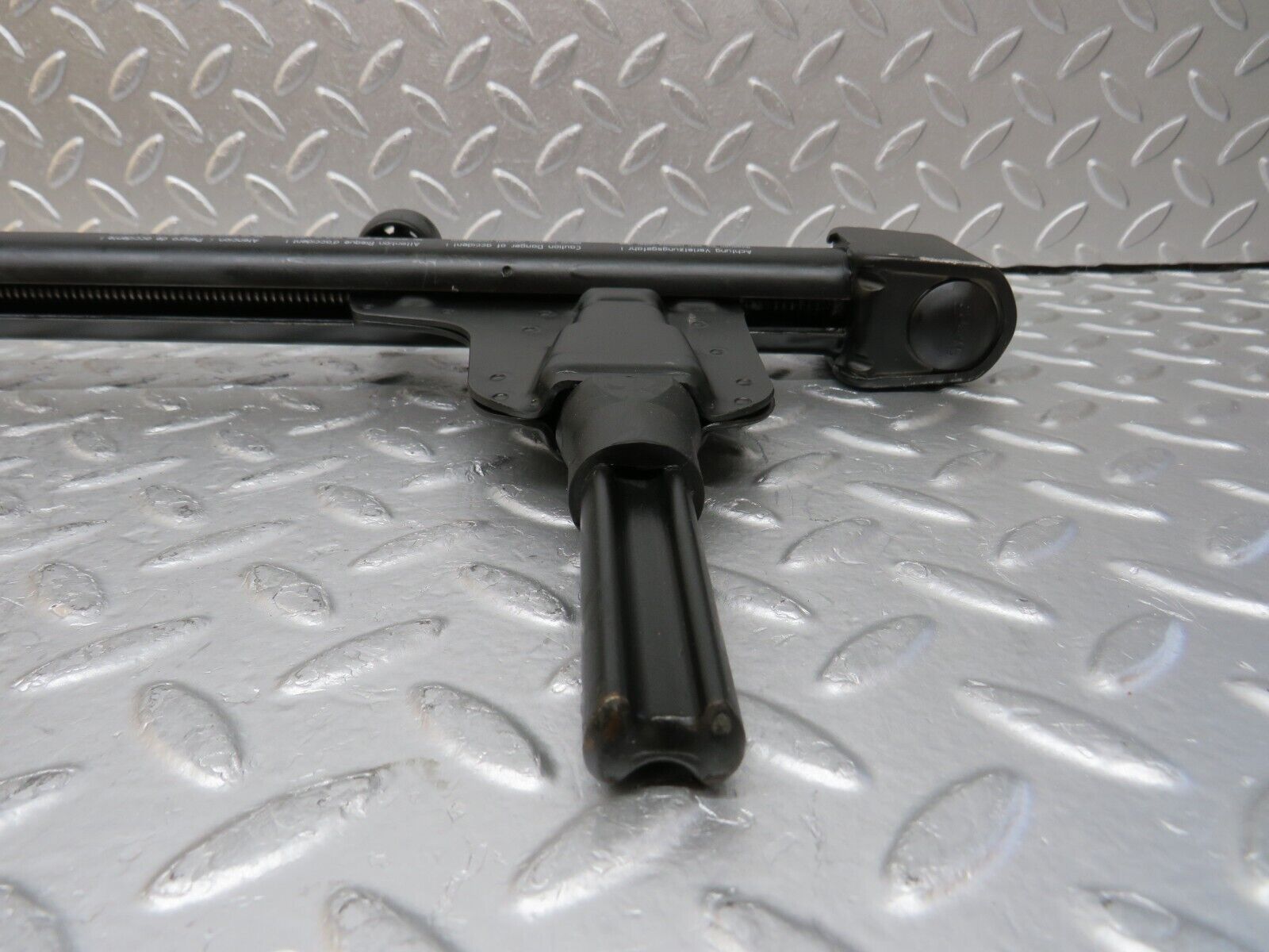 34861 Mercedes-Benz W210 320E Car Jack 2105830115