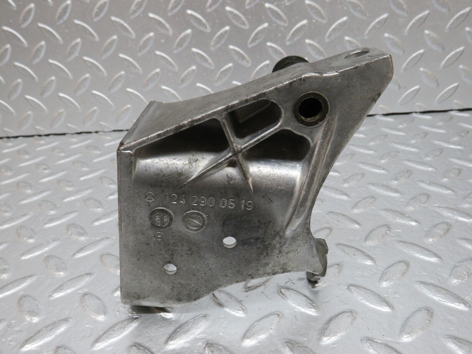 32425 Mercedes-Benz S124 300TE Wagon Brake Pedal Bracket 1242900519