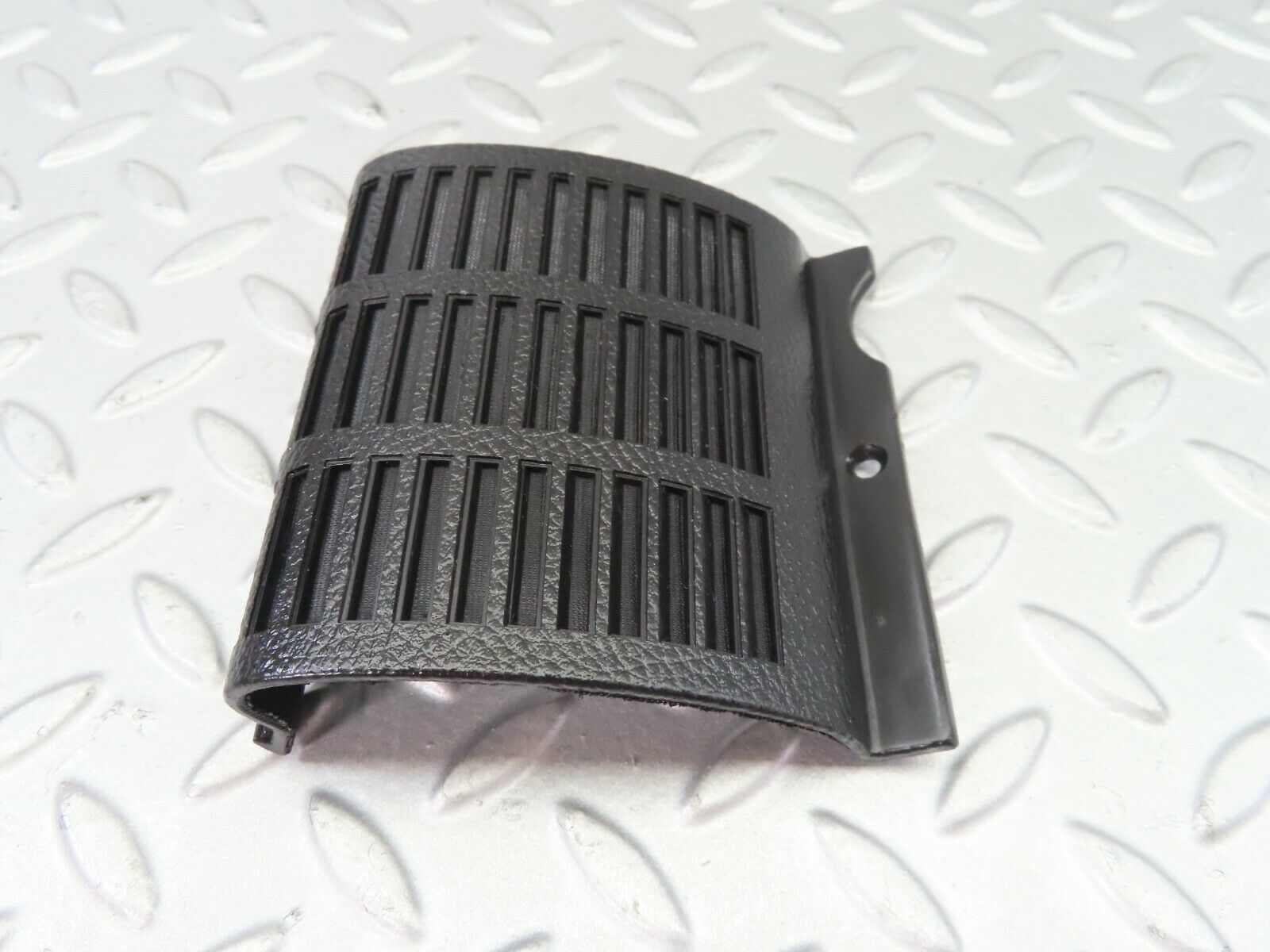 7451 Mercedes-Benz W116 450SE Dashboard Speaker Cover Grill Left 1166801539