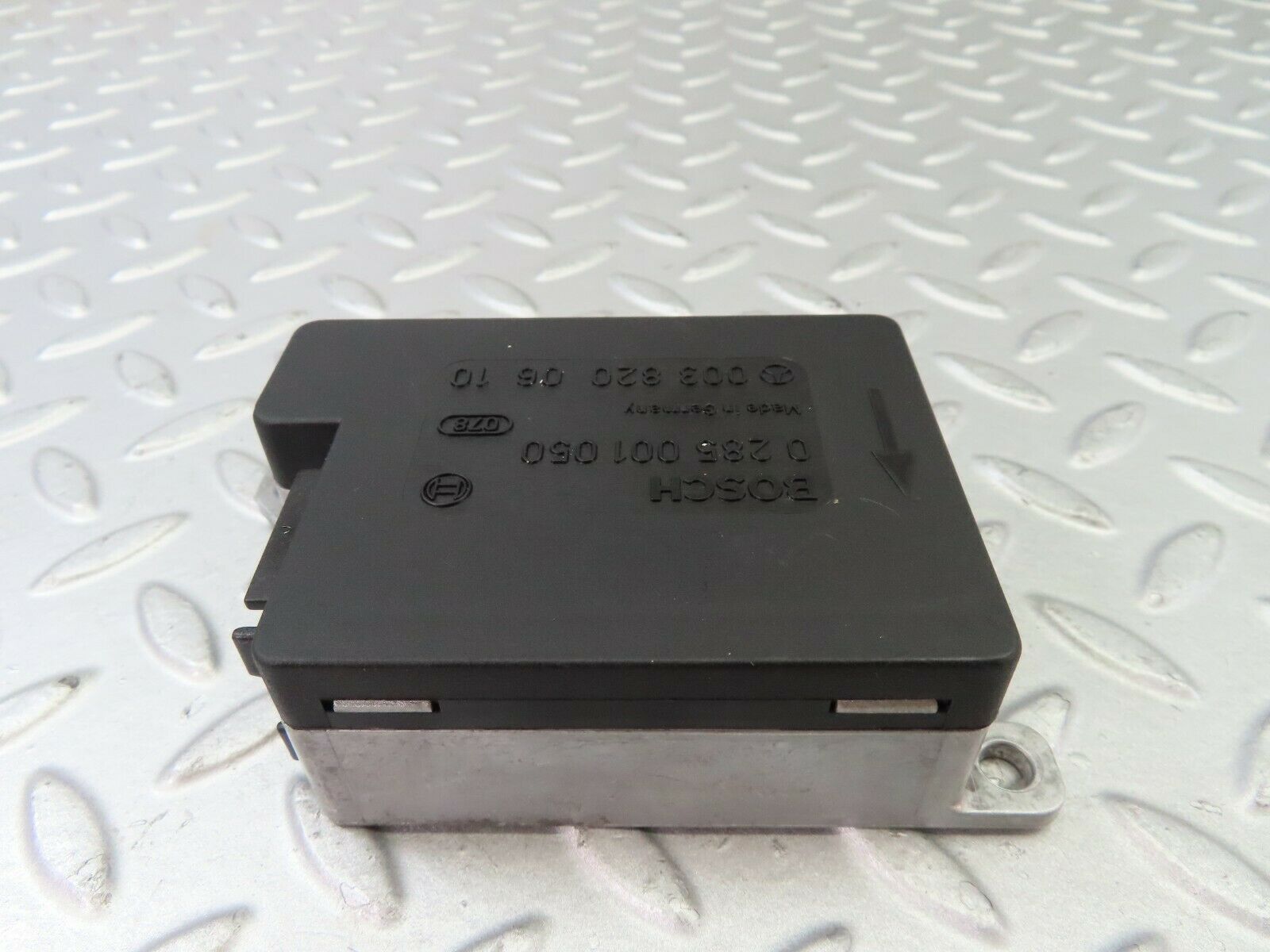 7656 Mercedes-Benz S123 230TE Wagon Crash Sensor Bosch 0038200610