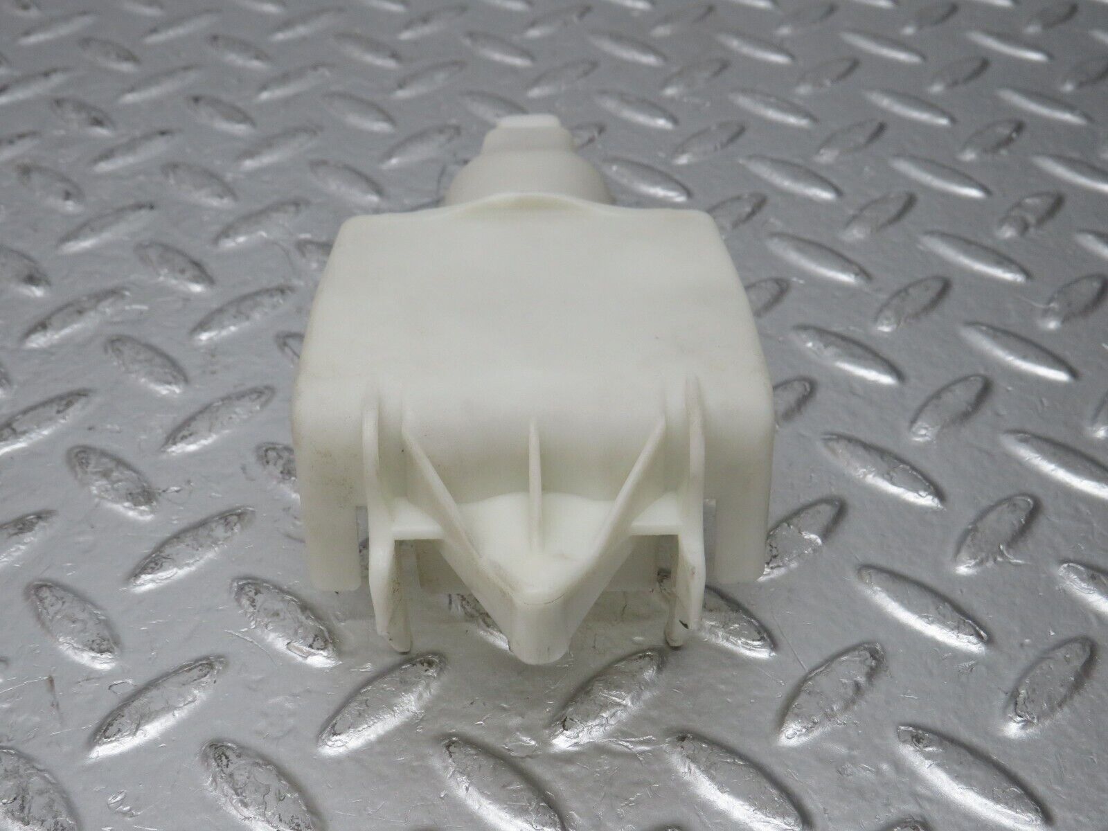 31222 Mercedes-Benz S124 220TE Rear Door Lock Vacuum Actuator Cover 1248050590