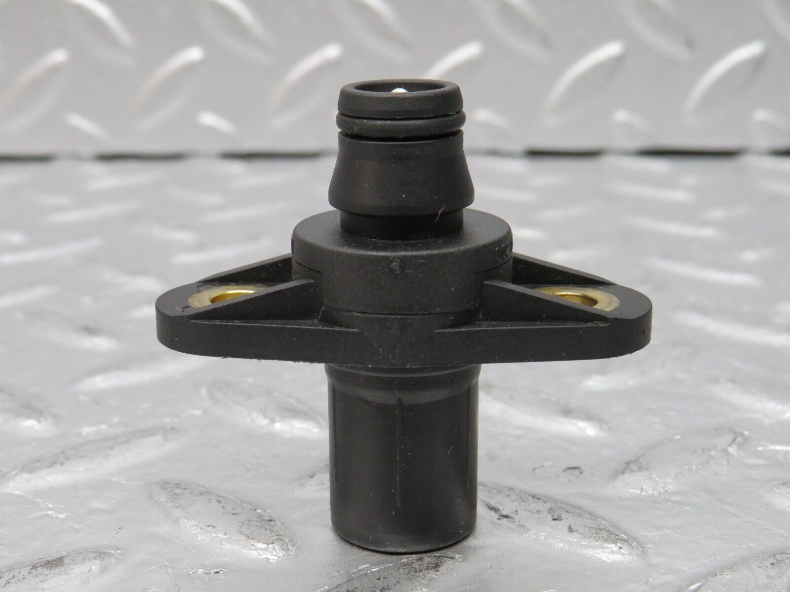 31464 Mercedes-Benz S124 220TE Wagon Camshaft Position Sensor 0021539528