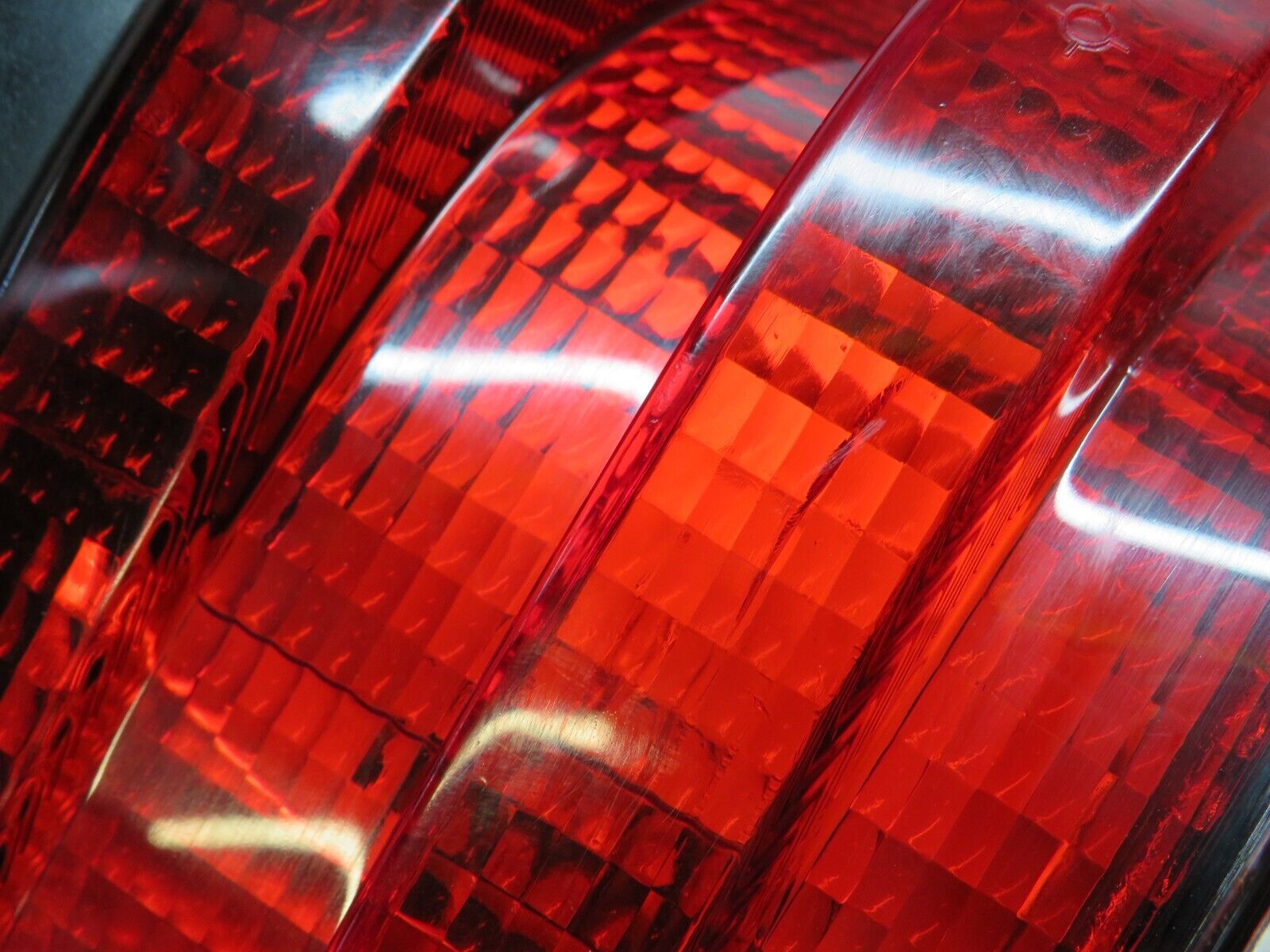 37846 Mercedes-Benz A124 320E Cabriolet Tail Light Right Side 0053373R38