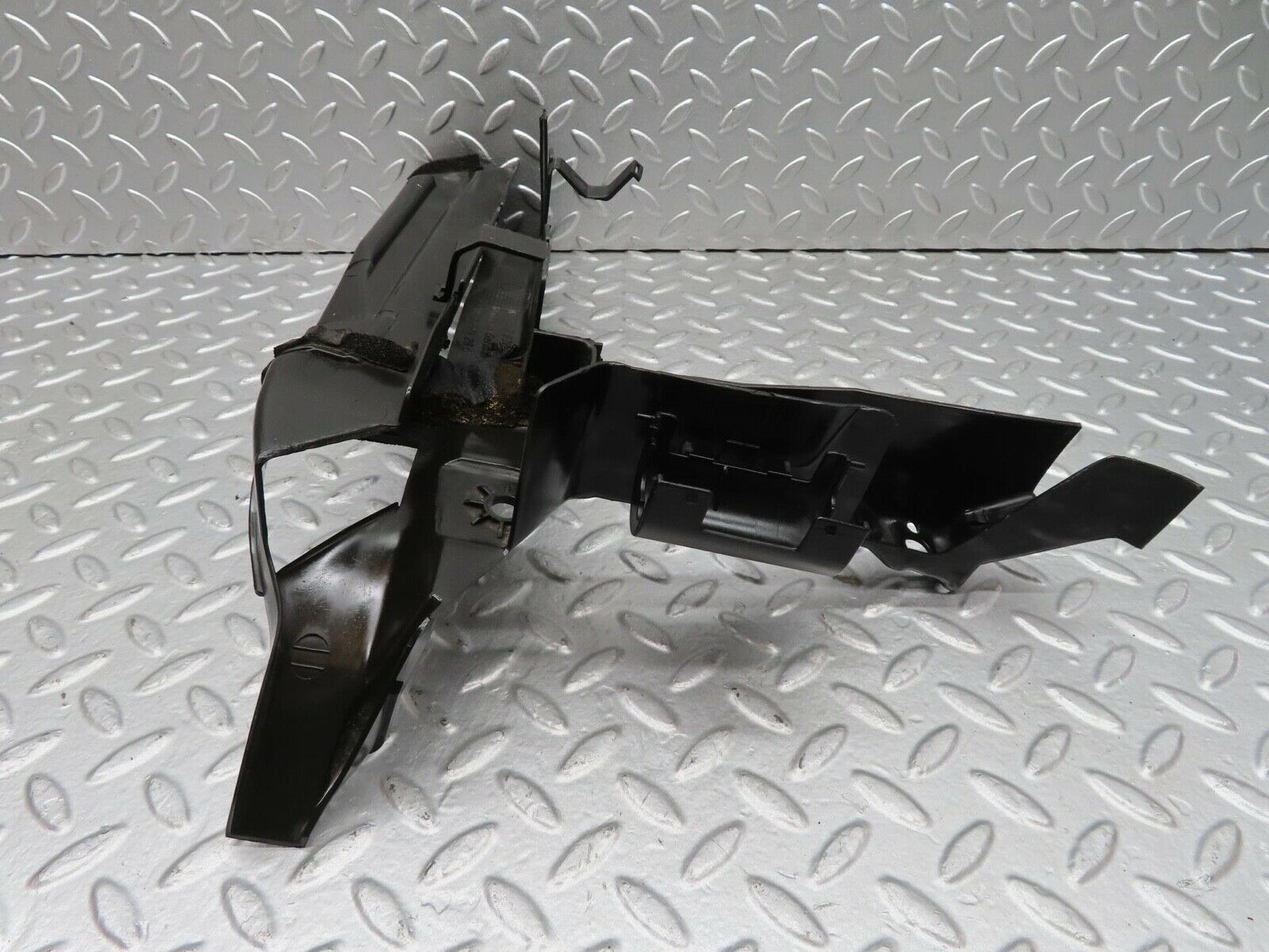 14875 Mercedes-Benz W140 S320 Engine Bay Cable Channel Left Side 1408200712