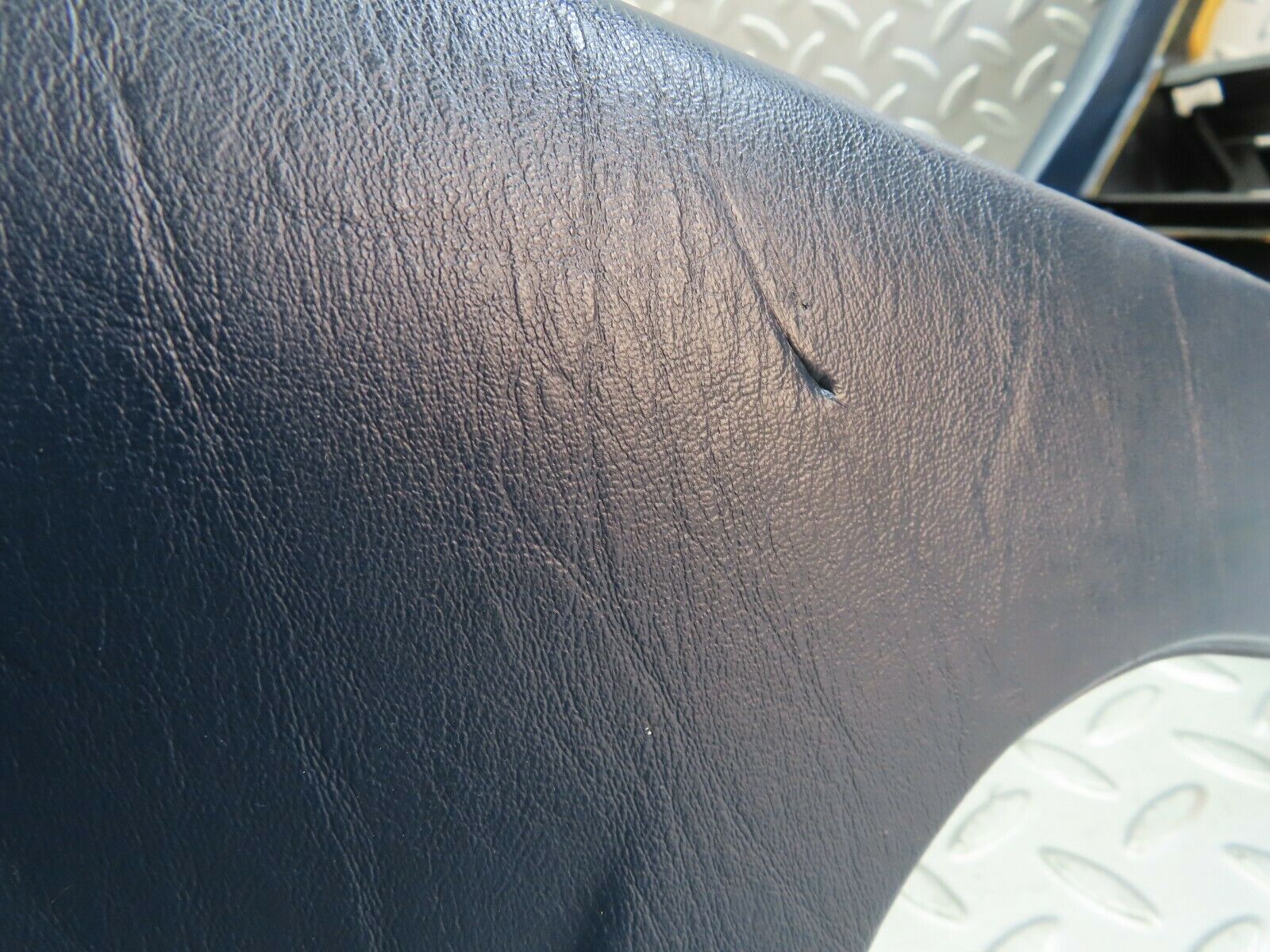 9579 Mercedes-Benz C123 280CE Coupe Centre Console Blue