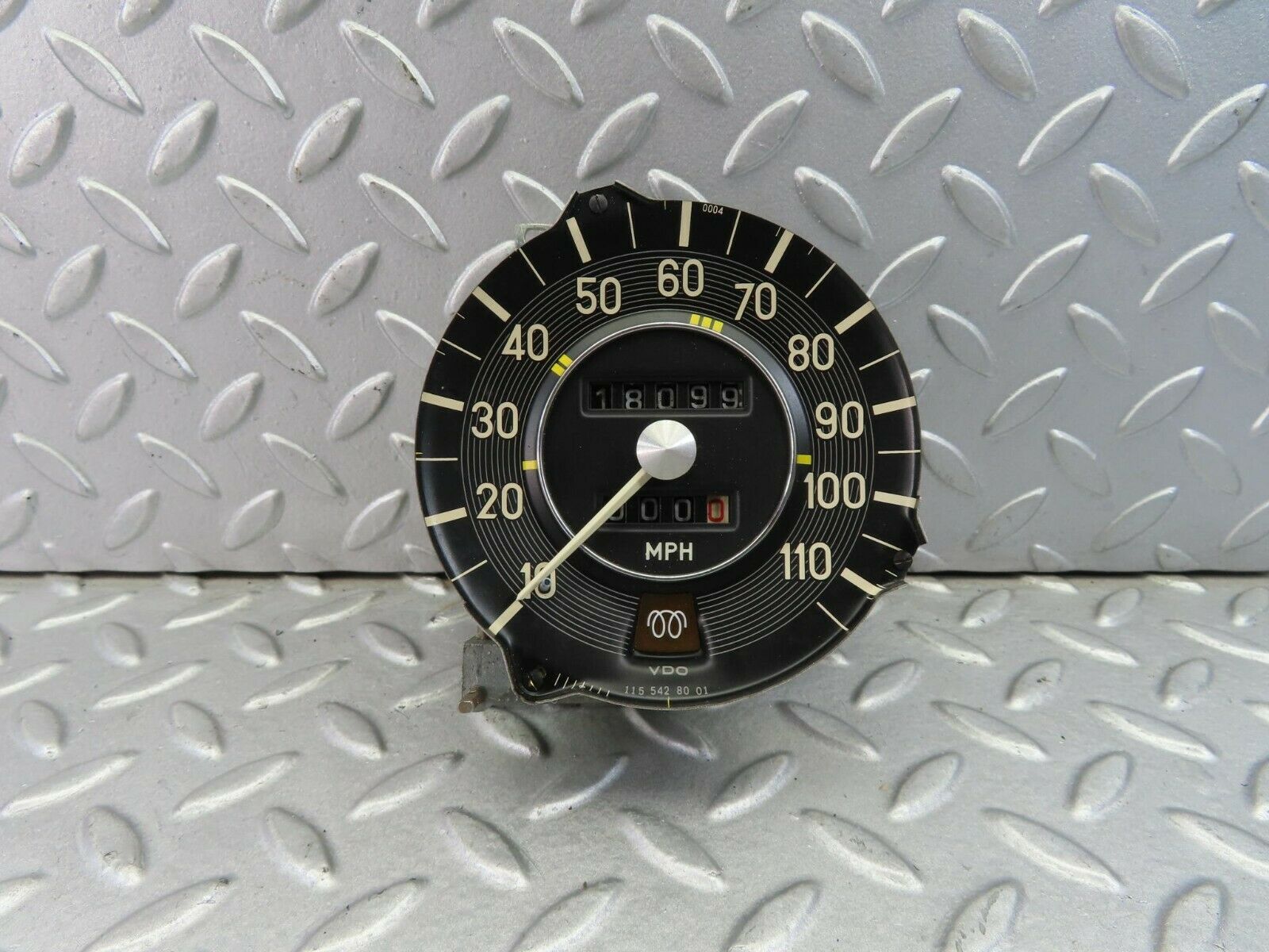 8190 Mercedes-Benz W115 Instrument Cluster Speedometer 1155428001