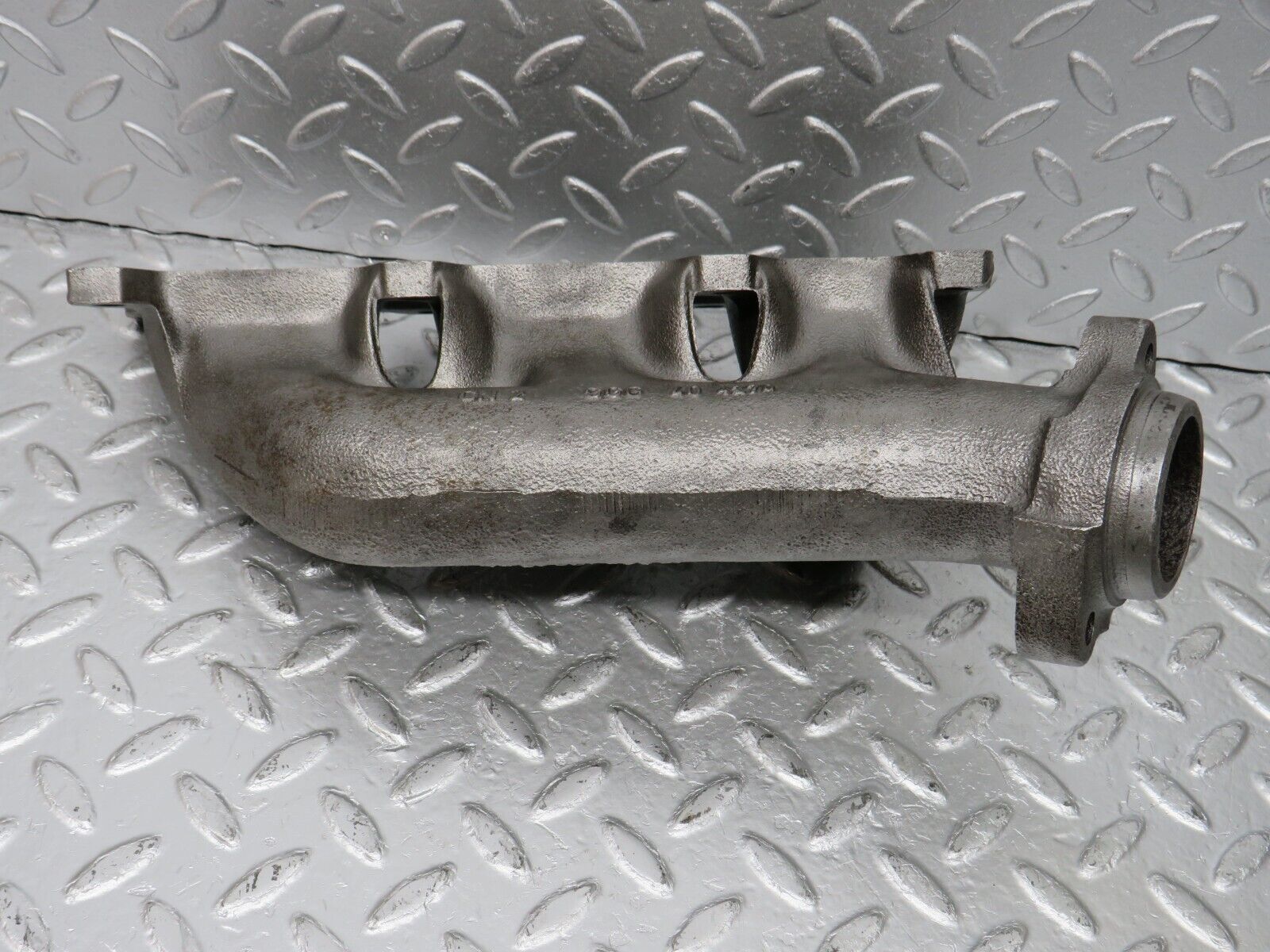 33102 Mercedes-Benz W124 300D Exhaust Manifold Cylinder 1-3 6061421002