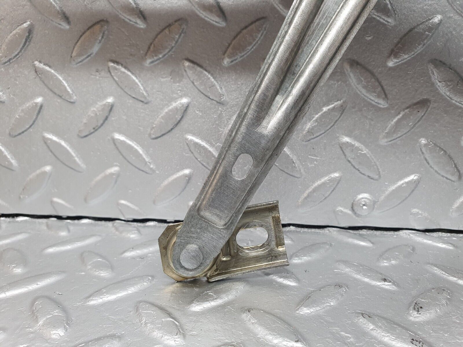 41400 Mercedes-Benz W124 200E Front Right Power Window Regulator