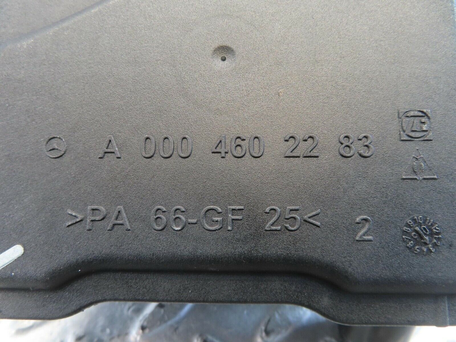 11255 Mercedes-Benz W221 S320 Power Steering Fluid Reservoir 0004602283