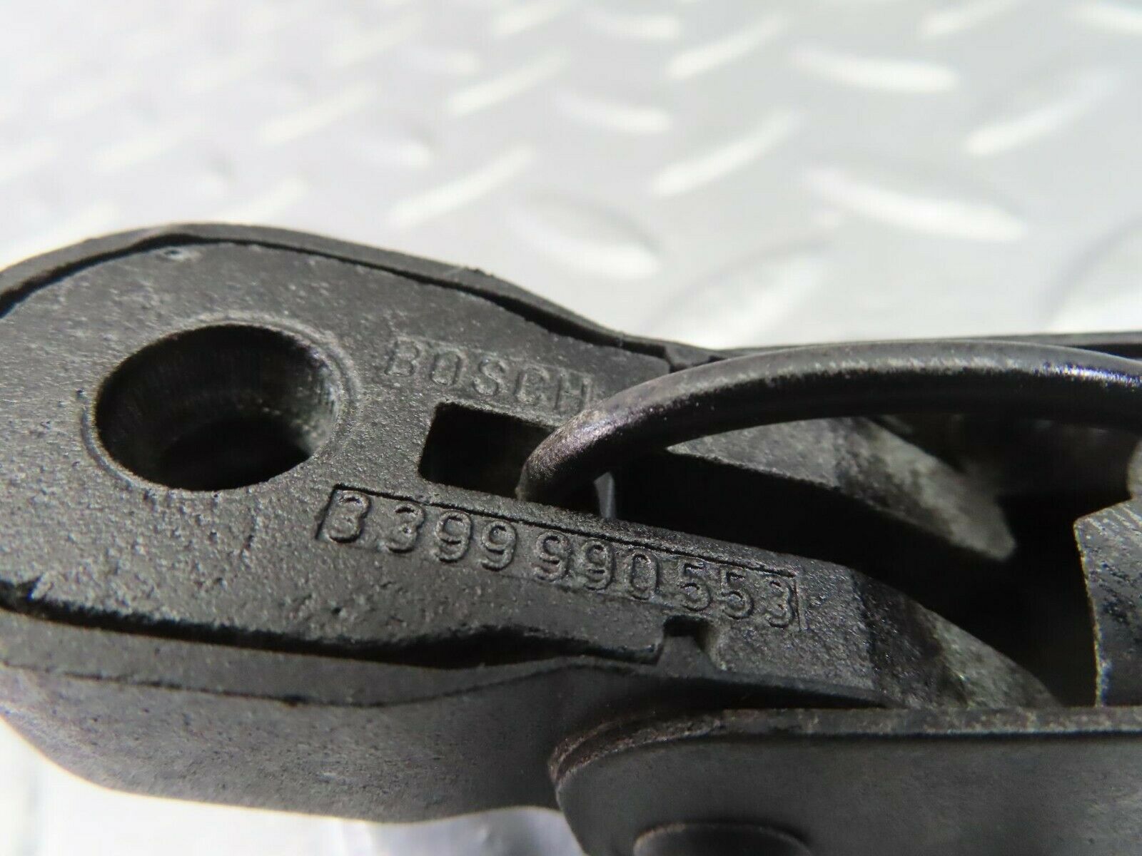 10000 Mercedes-Benz C123 230CE Coupe Wiper Arm Bosch Left 3399990553