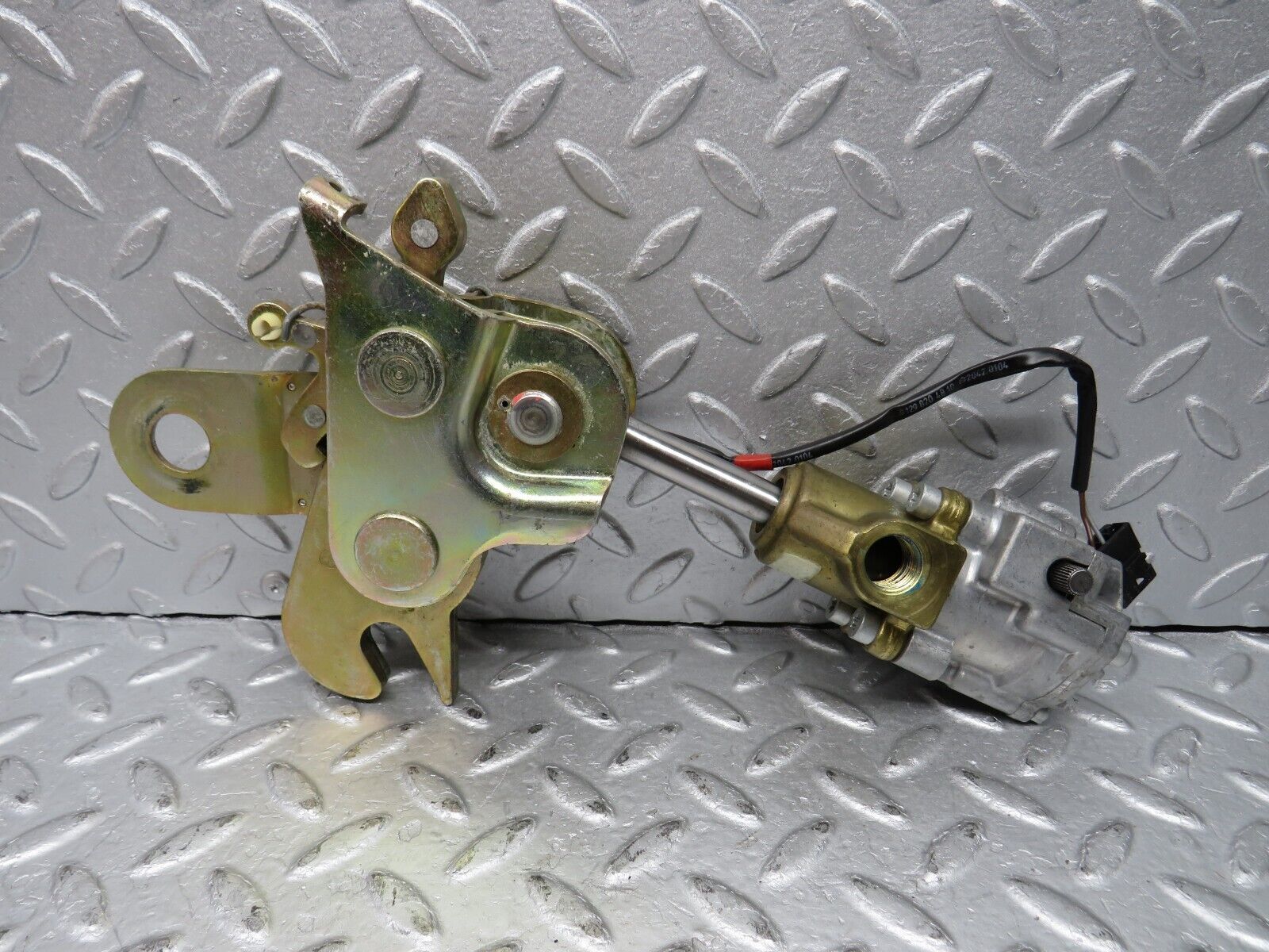 36845 Mercedes-Benz R129 300SL-24 Front Left Seat Recline Mechanism 1299100161