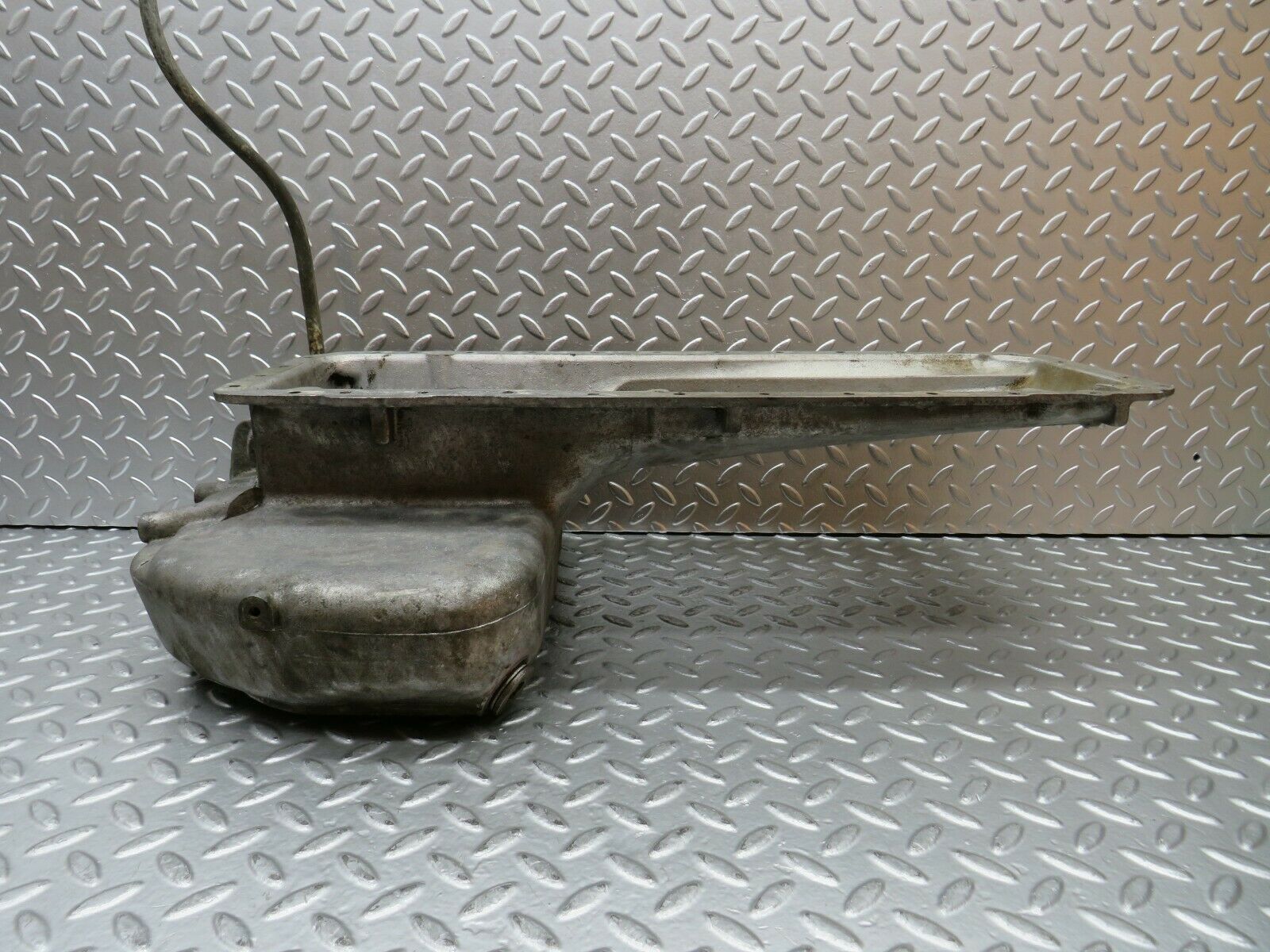 22816 Mercedes-Benz C107 450SLC Coupe Oil Pan Oil Sump 1170100013