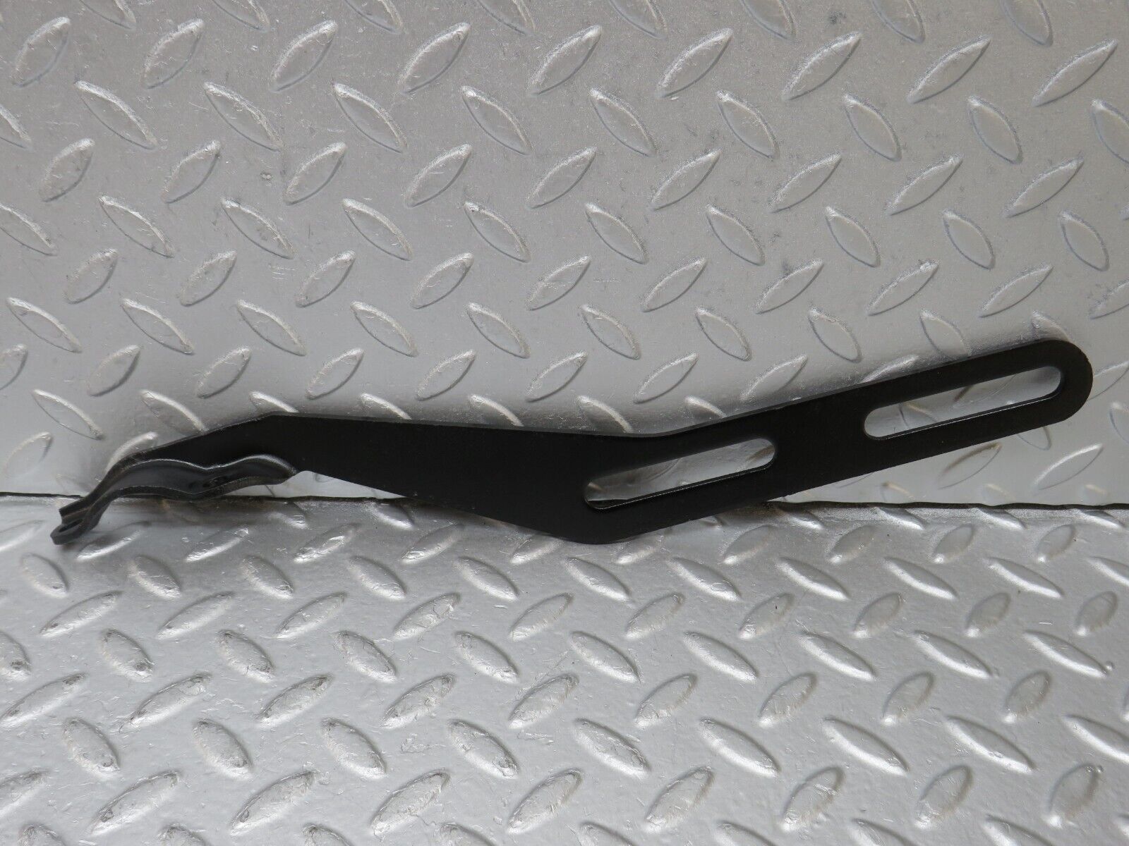 36136 Mercedes-Benz W126 420SE Exhaust Bracket