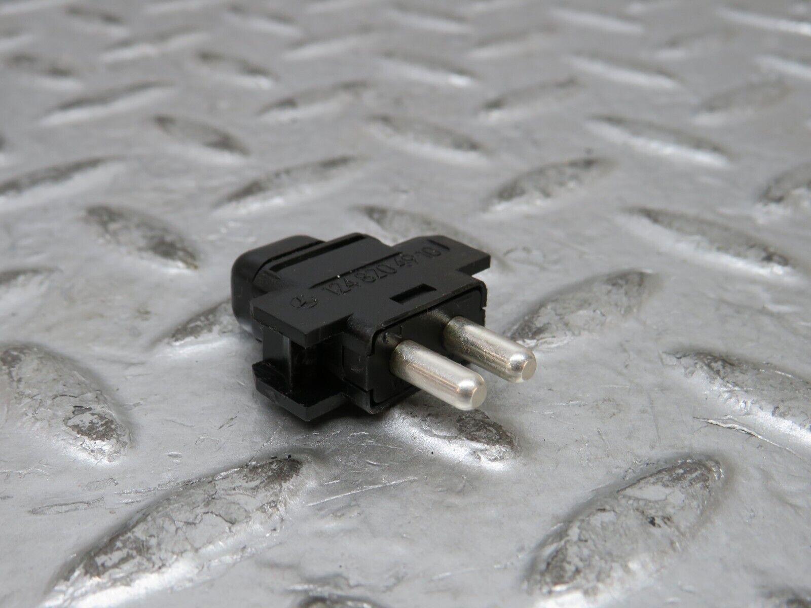 27700 Mercedes-Benz S124 300TE Wagon Child Lock Control Switch 1248204910