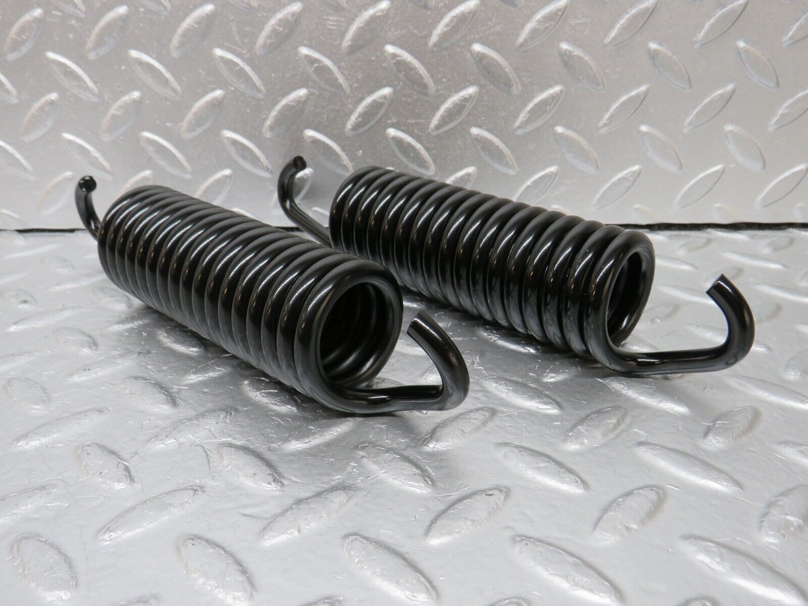 34645 Mercedes-Benz C126 380SEC Coupe Bonnet Hinge Spring