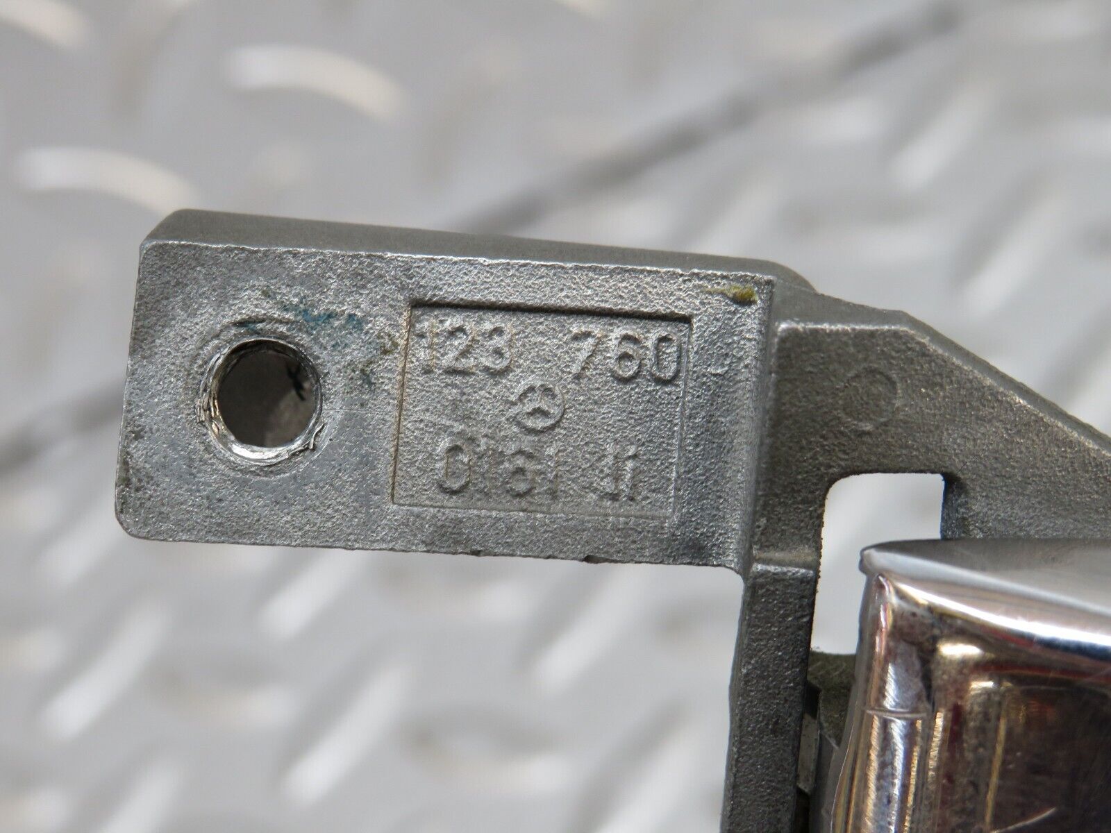 28286 Mercedes-Benz S123 240D Wagon Left Interior Door Handle 1237600161