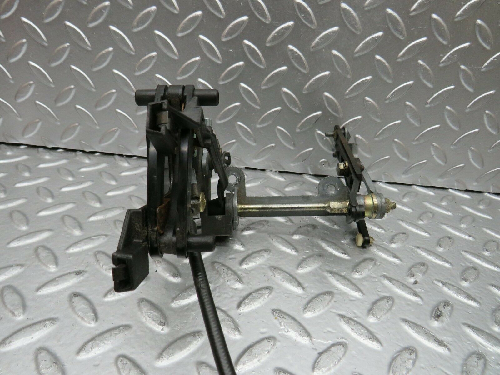 22711 Mercedes-Benz C107 450SLC Coupe Heater Control