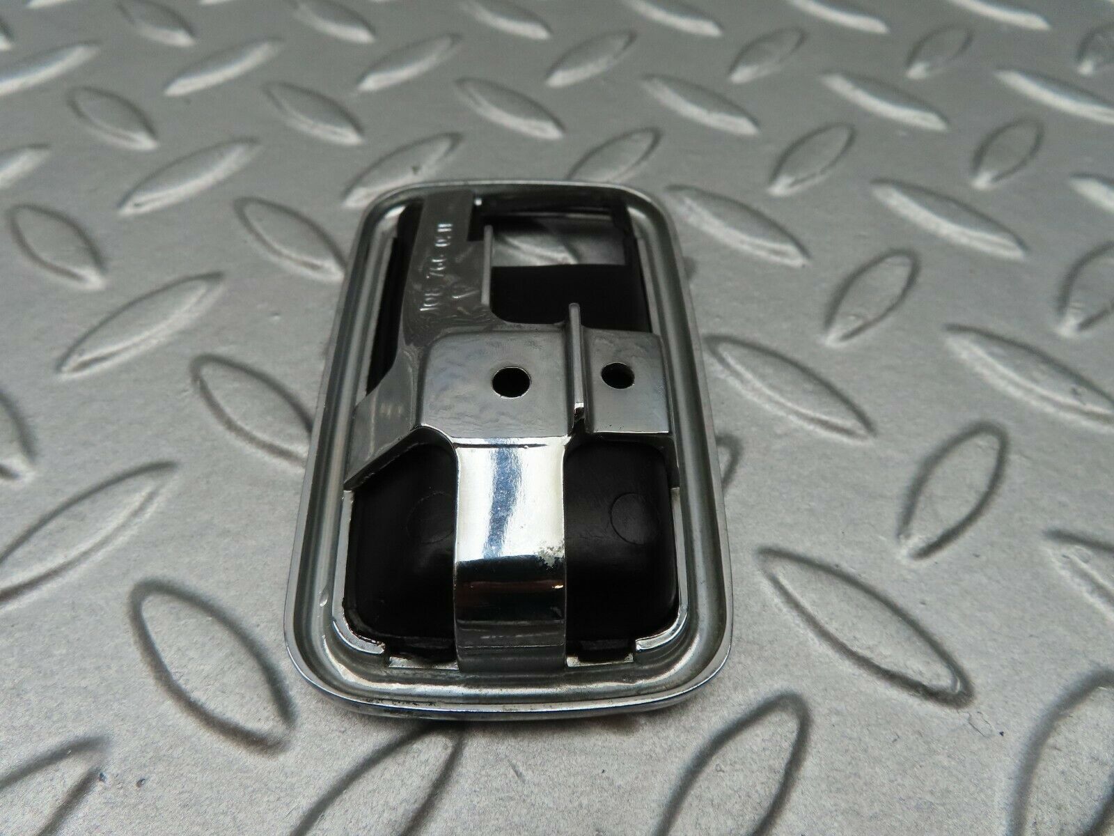 4522 Mercedes-Benz W123 230E Chrome Frame For Door Opener Left 1087660511