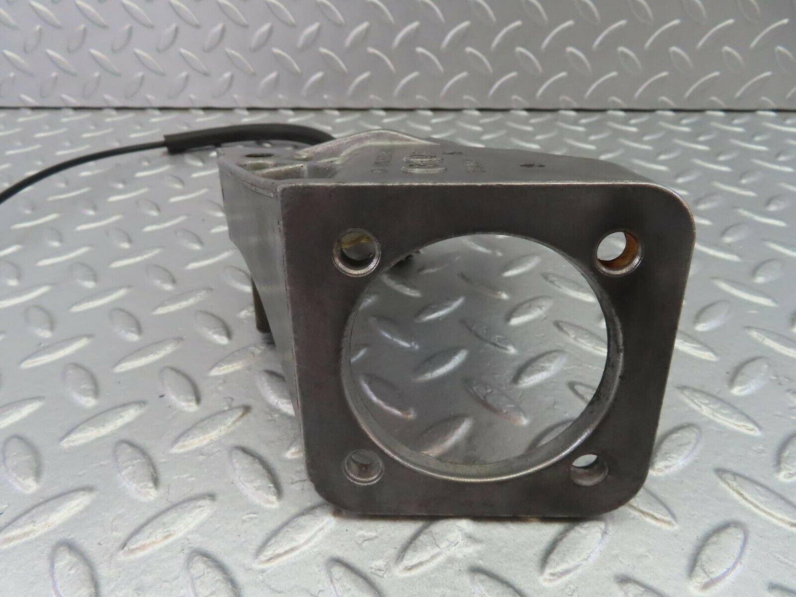 10430 Mercedes-Benz W201 190E Brake Pedal Bracket 1242900919