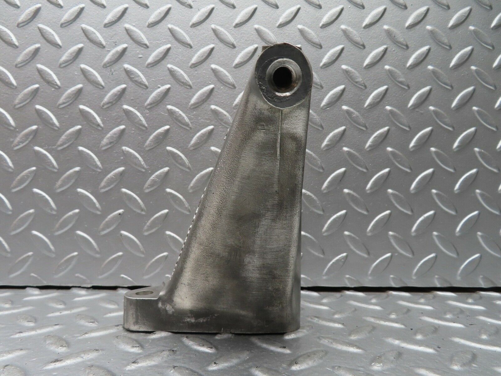 21291 Mercedes-Benz W123 230E Engine Mount Bracket Left Side 1022230504