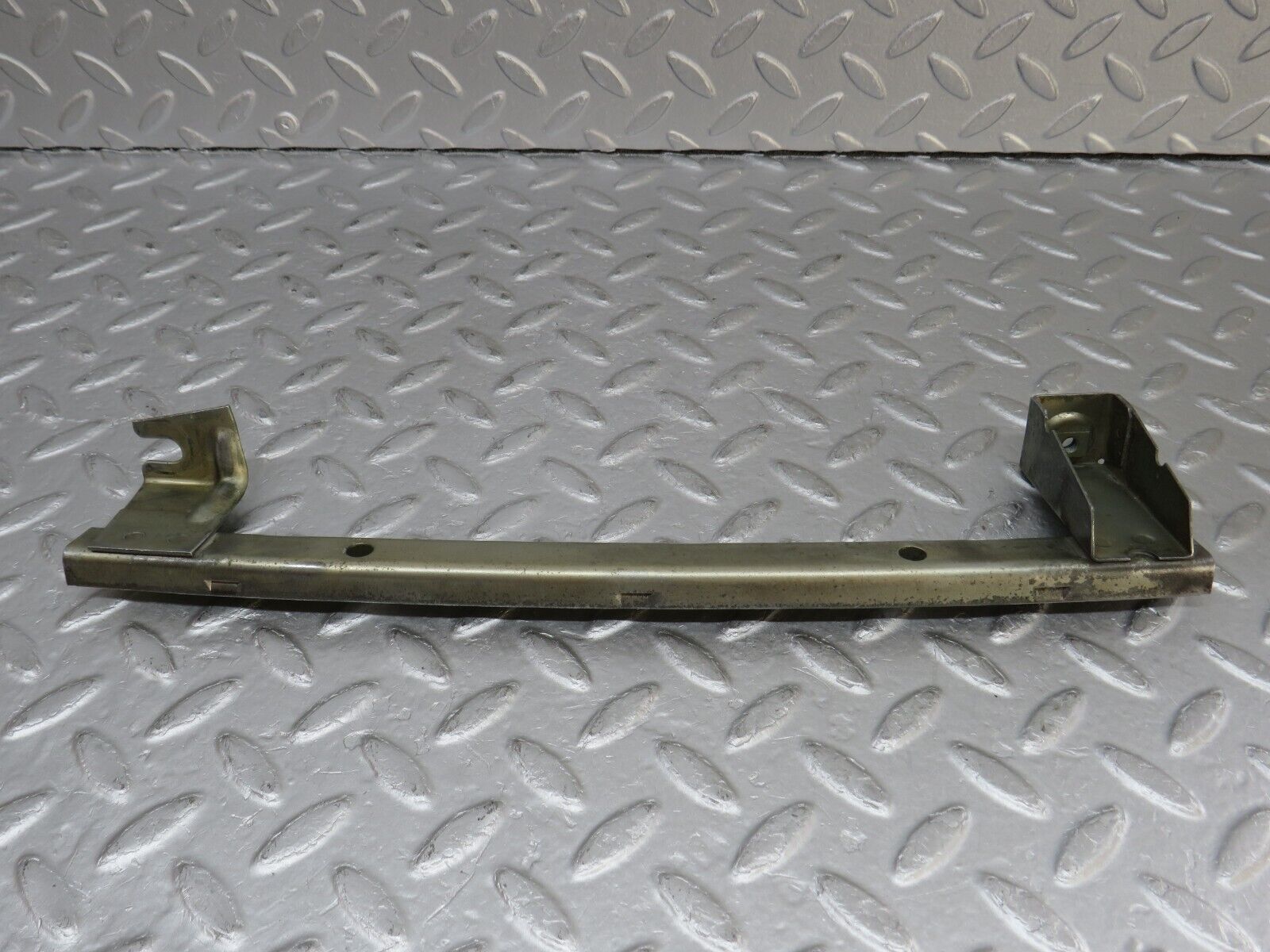 36013 Mercedes-Benz W126 420SE Rear Left Door Window Channel