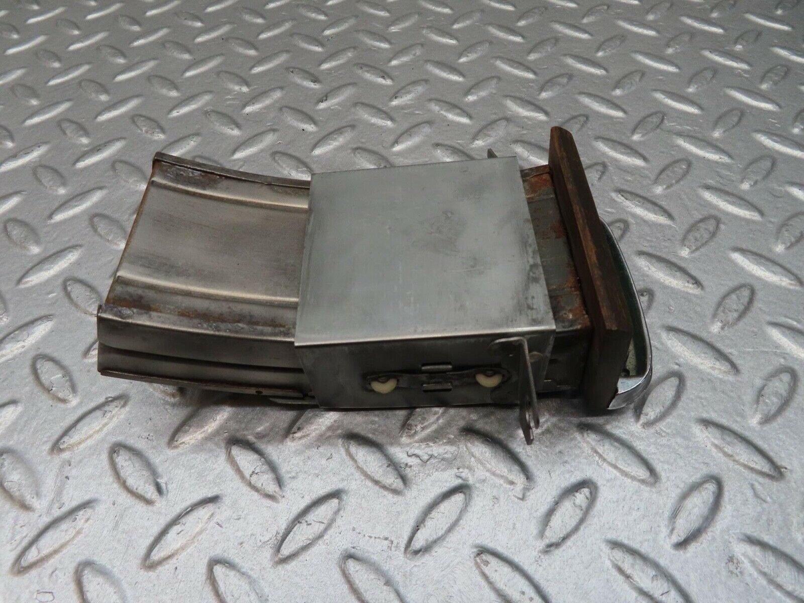 12888 Mercedes-Benz W111 220SE Centre Console Ashtray Wood Finish