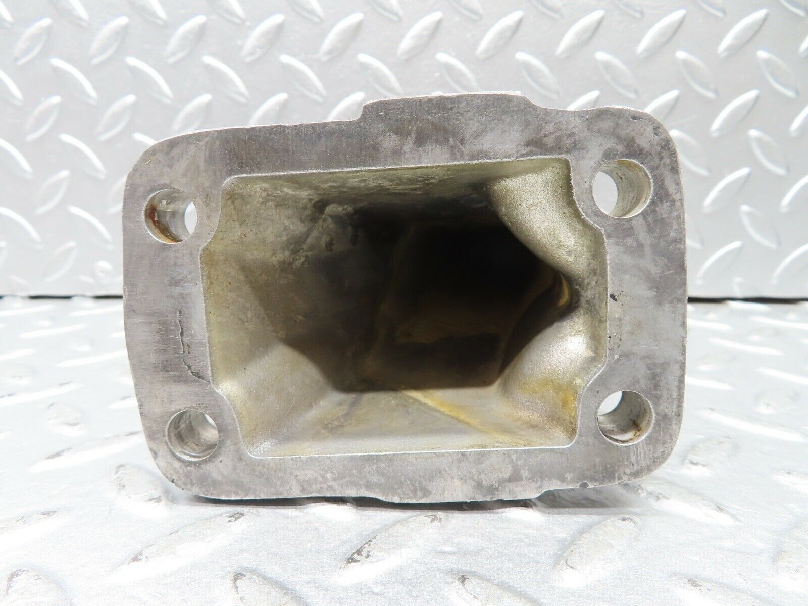 20352 Mercedes-Benz W114 280CE Coupe Engine Mount Bracket Right 1802233904