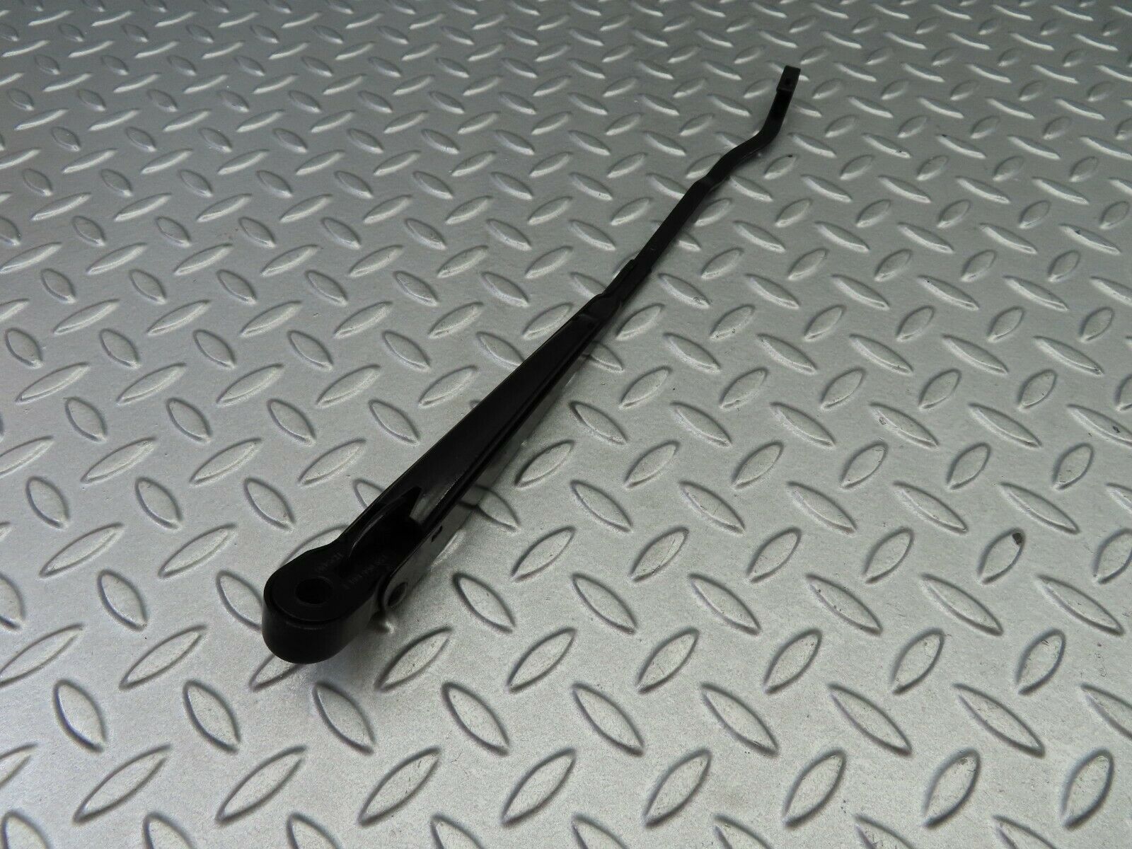 5969 Mercedes-Benz W123 200 Wiper Arm Bosch 3399990553