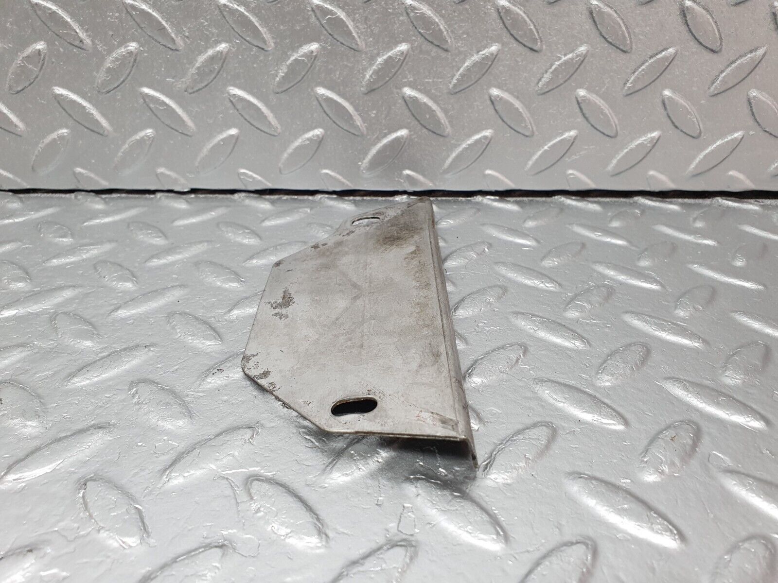 40794 Mercedes-Benz W123 300D Gearbox Flange Cover