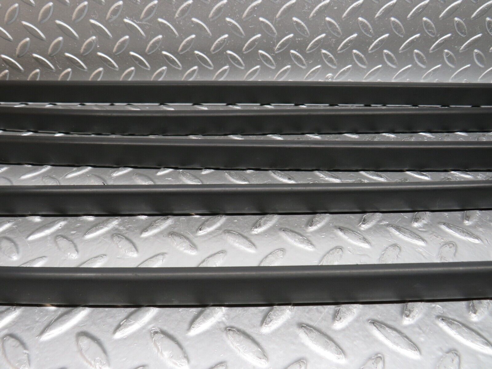 31497 Mercedes-Benz S124 220TE Wagon Roof Cladding Set