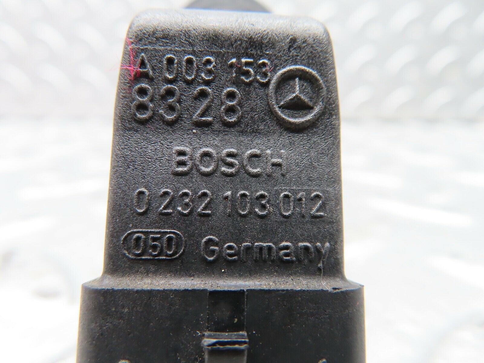 19677 Mercedes-Benz C140 CL420 Coupe Crankshaft Sensor 0232103012