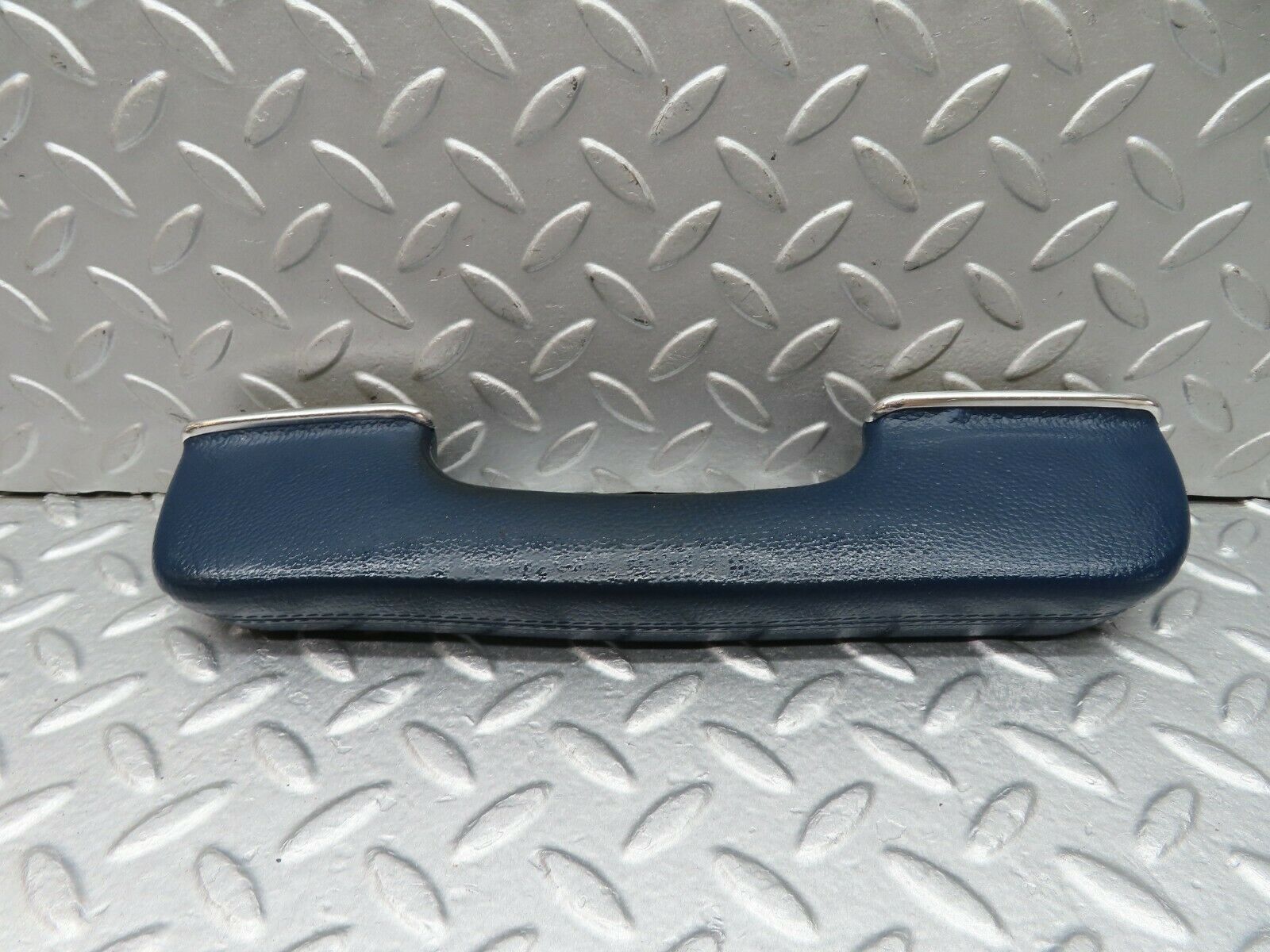 17910 Mercedes-Benz W123 200 Front Right Interior Door Handle Blue 1239701201