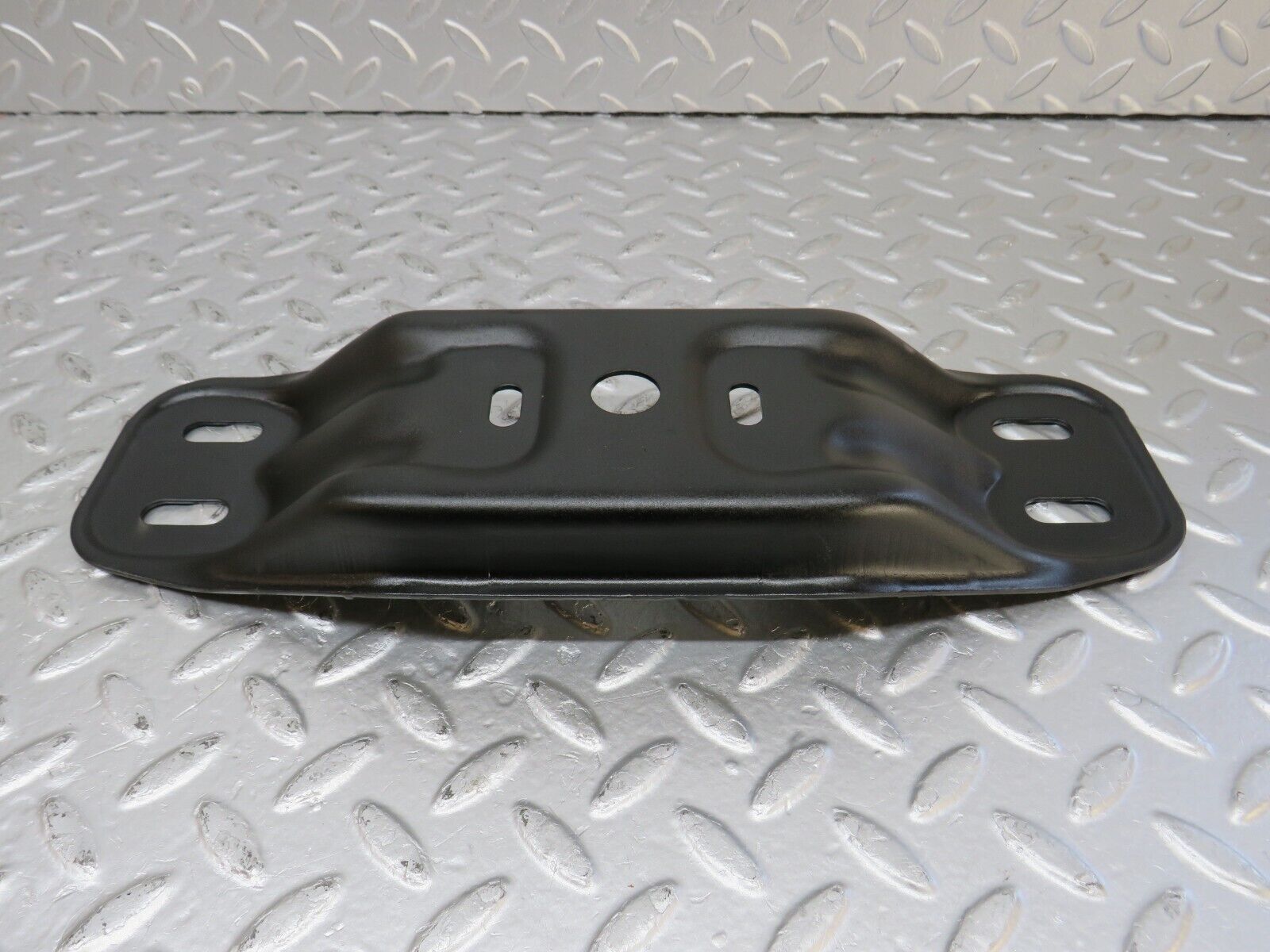 33913 Mercedes-Benz W124 260E Gearbox Mount Bracket