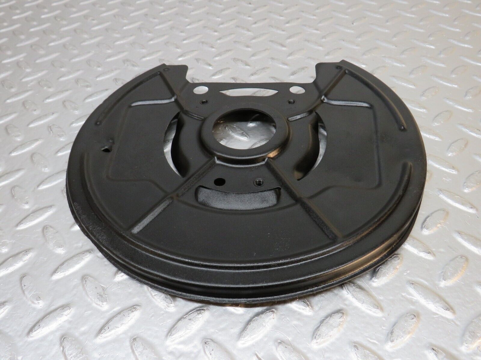 32265 Mercedes-Benz W108 280SE Front Left Brake Disc Protection Plate