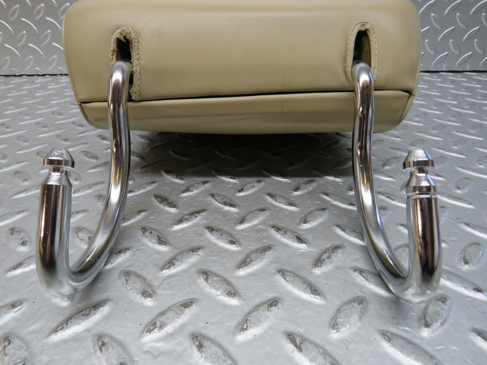 28936 Mercedes-Benz C124 320CE Coupe Rear Headrest Beige