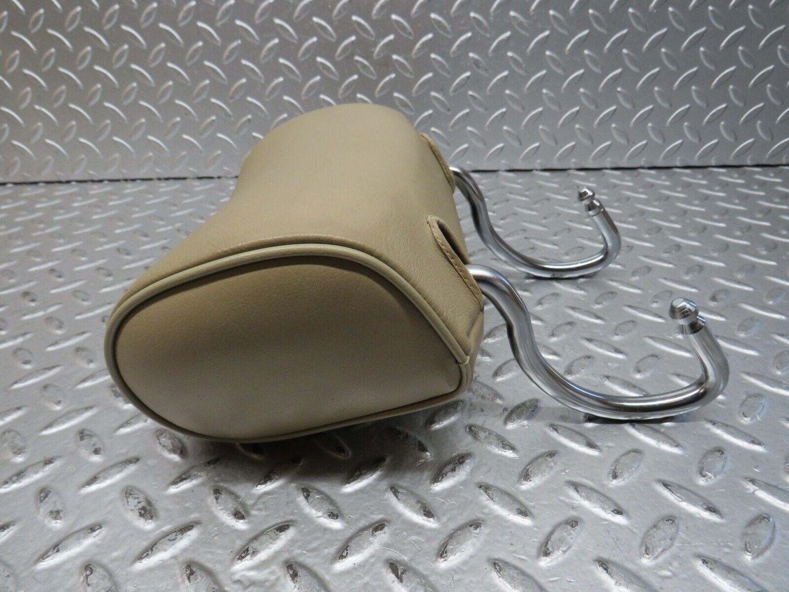 28937 Mercedes-Benz C124 320CE Coupe Rear Headrest Beige