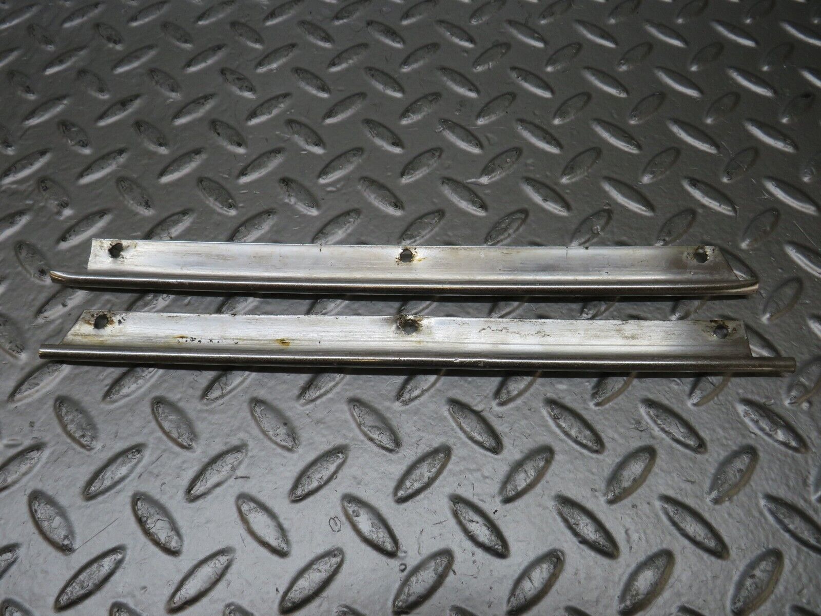 26359 Mercedes-Benz W116 450SE Roof Chrome Moulding Trim Pair