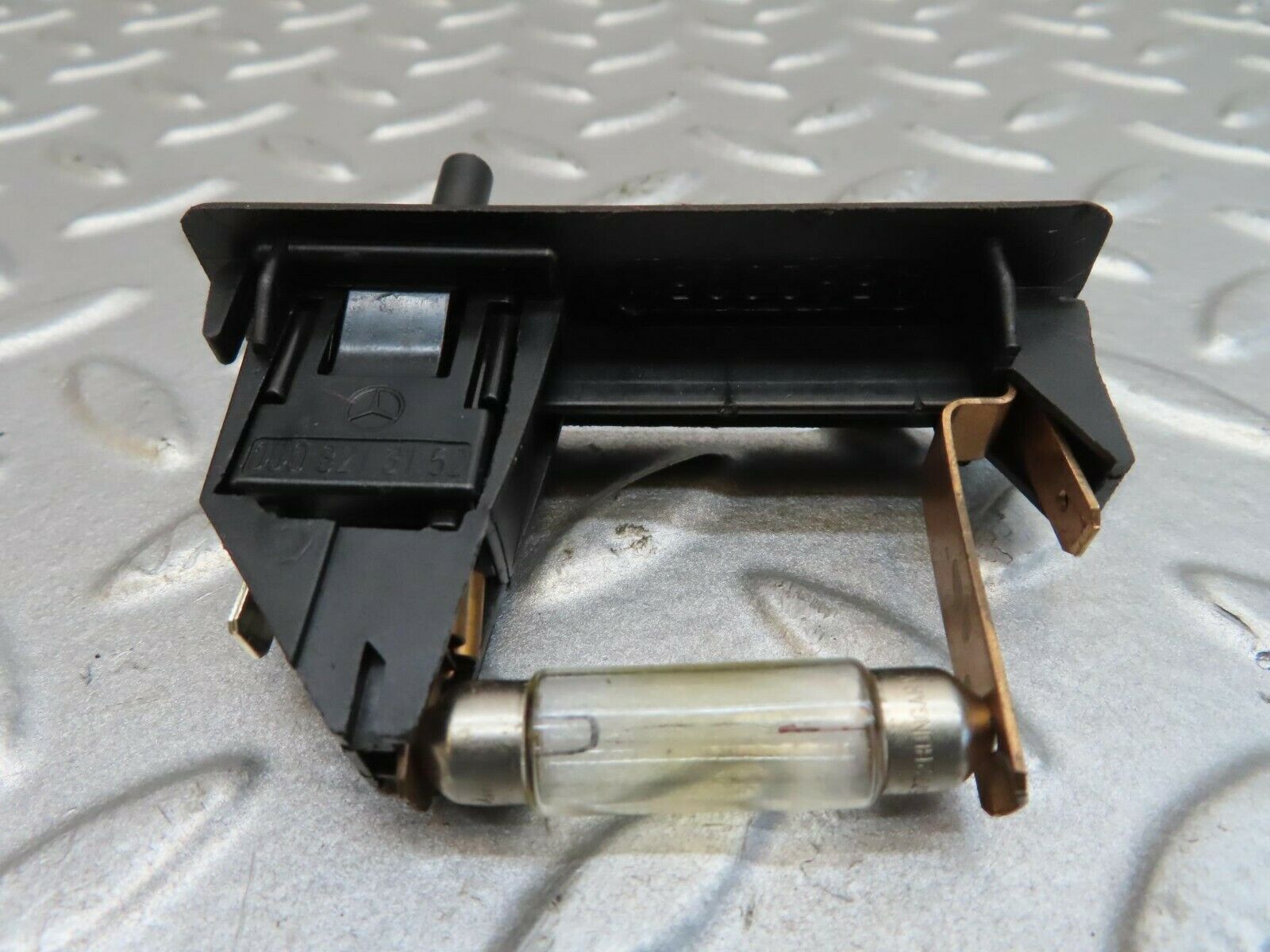 15486 Mercedes-Benz W123 230E Trunk Light 1158202511