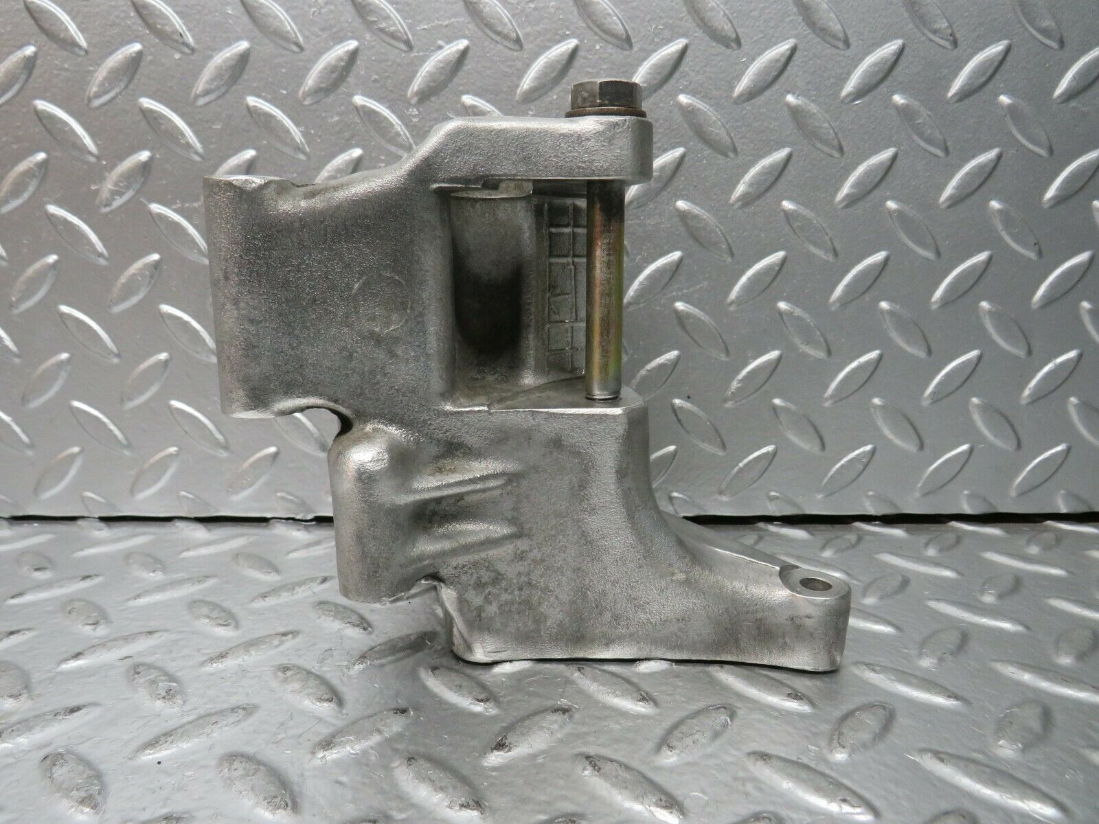 23289 Mercedes-Benz W116 350SE Alternator Generator Bracket 1161551135