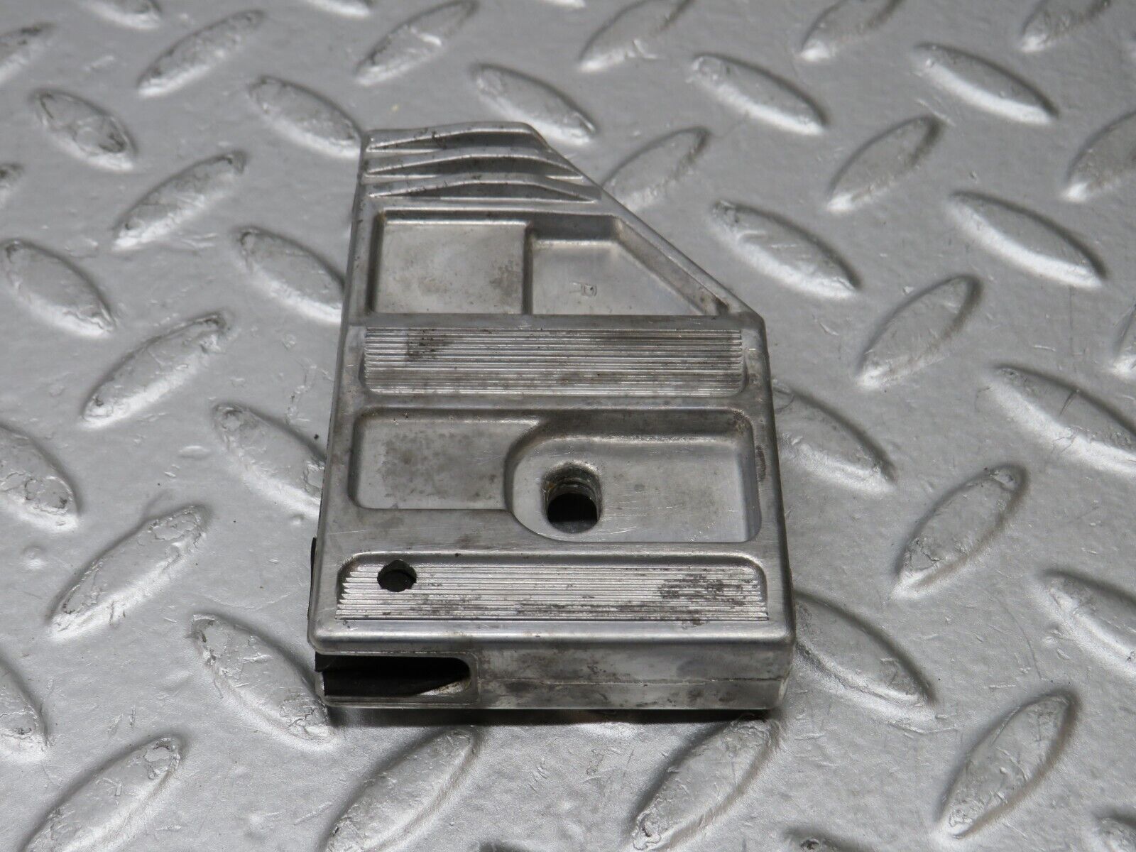 36886 Mercedes-Benz C126 420SEC Coupe Door Window Guide Bracket 1267250632