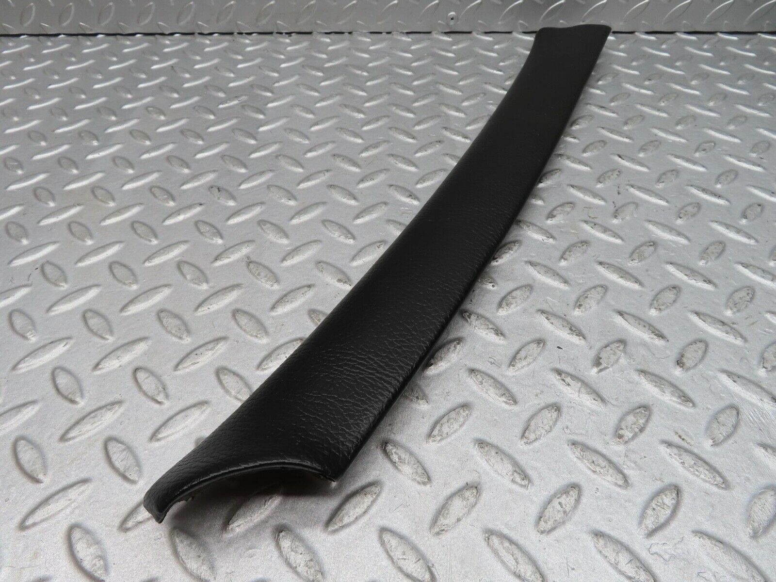 12248 Mercedes-Benz W108 280SE 3.5 A Pillar Trim Cover Right Black