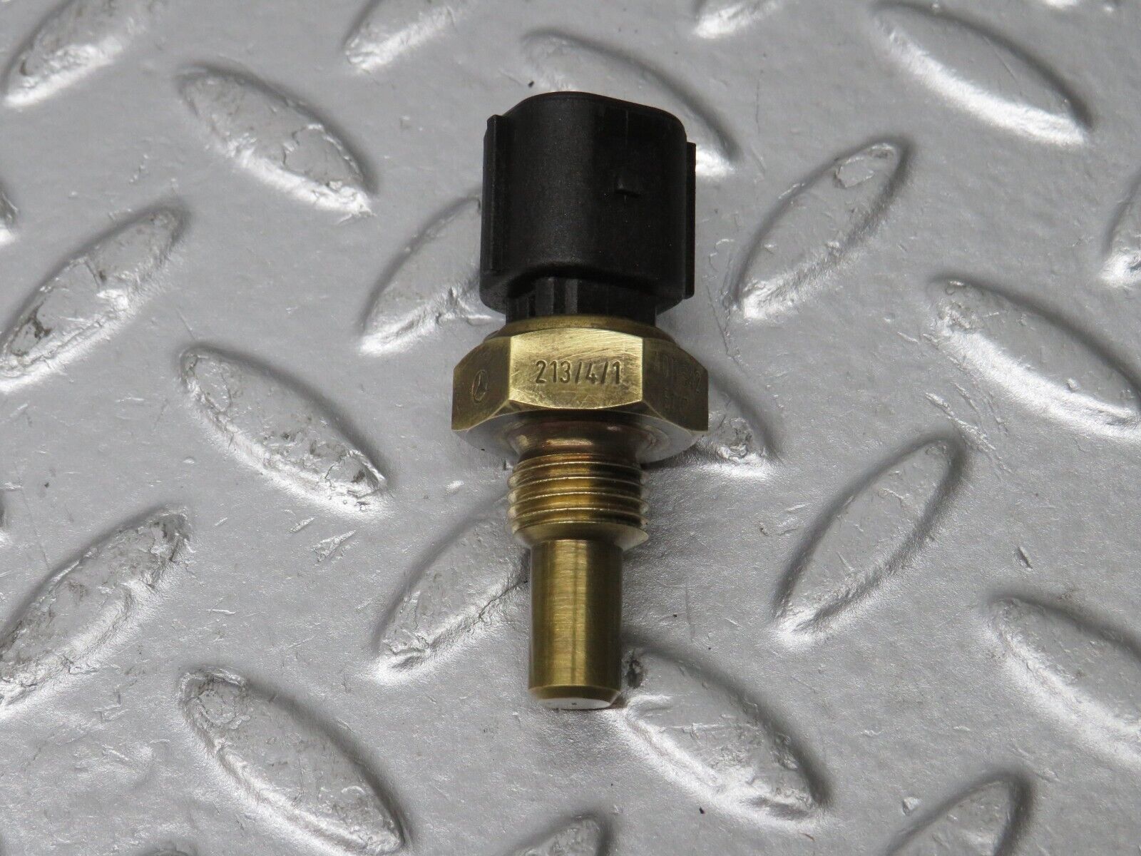 39713 Mercedes-Benz R129 320SL Coupe Coolant Temperature Sensor 0115425117