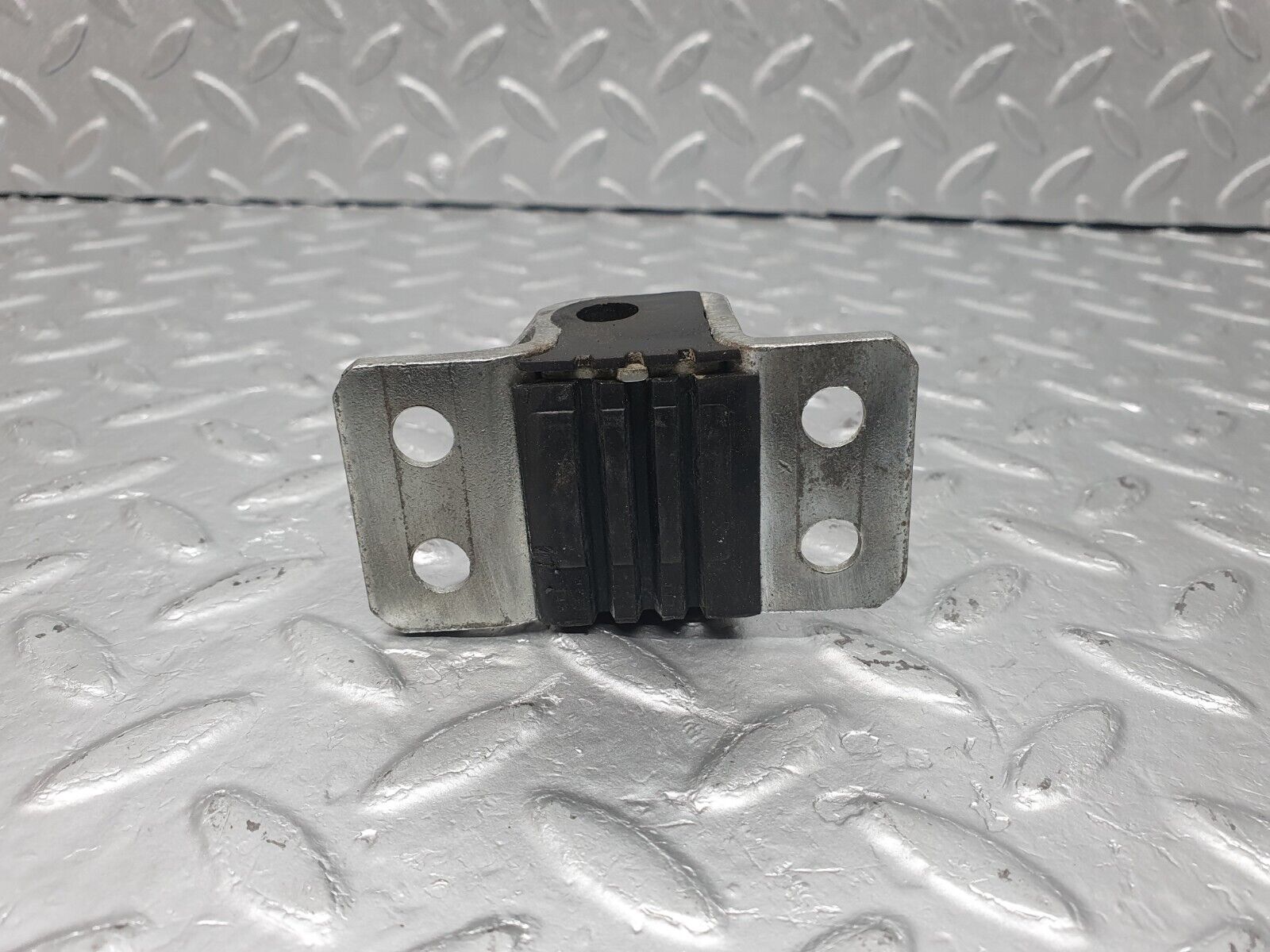 40915 Mercedes-Benz W126 300SE Door Lock Latch Left Side