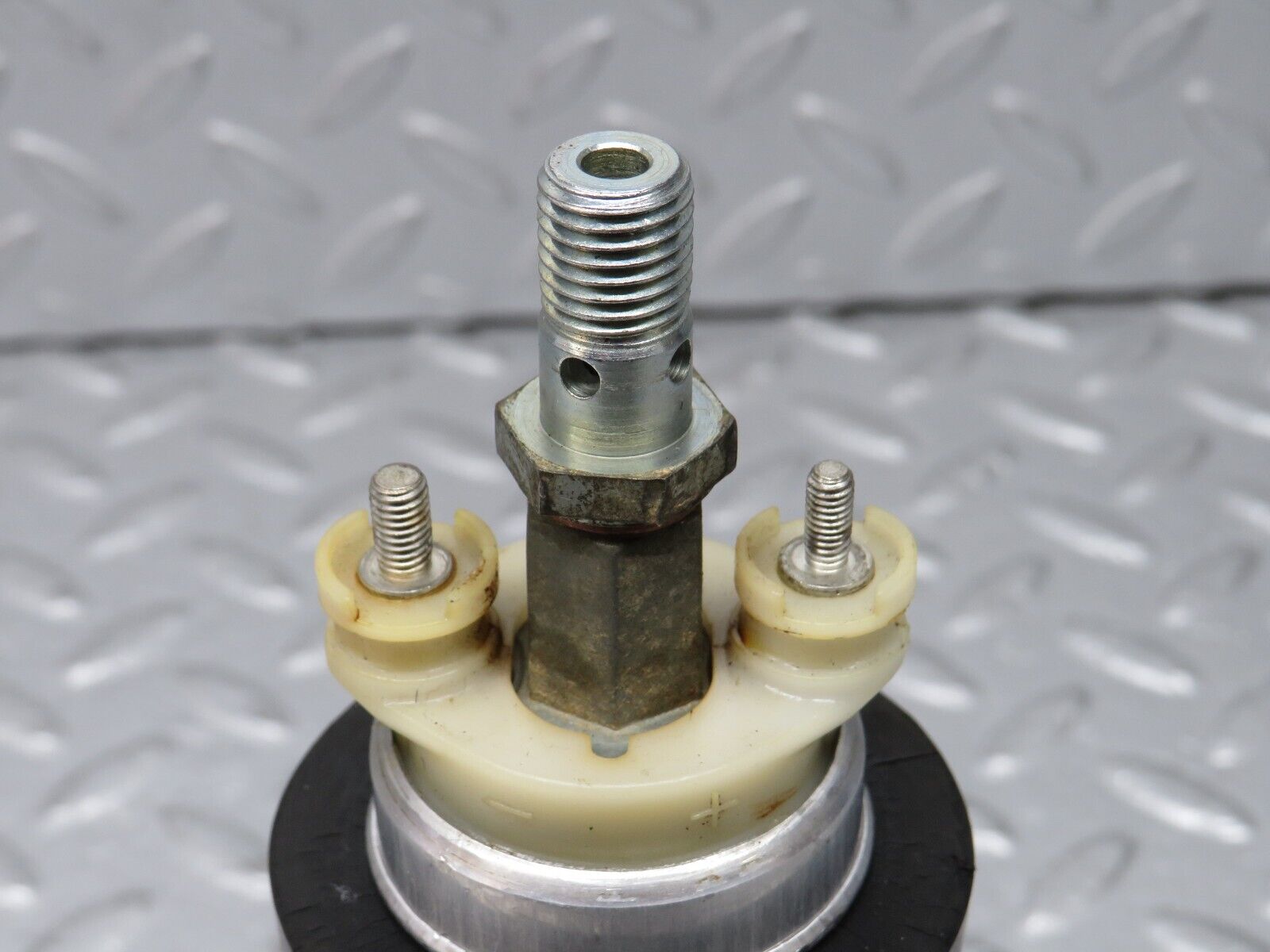 38843 Mercedes-Benz W201 190E 2.6L Fuel Pump