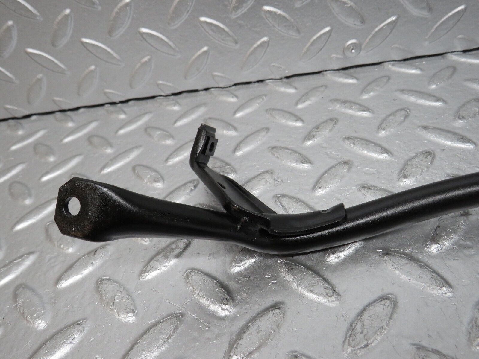 32540 Mercedes-Benz S124 300TE Wagon Horn Bracket